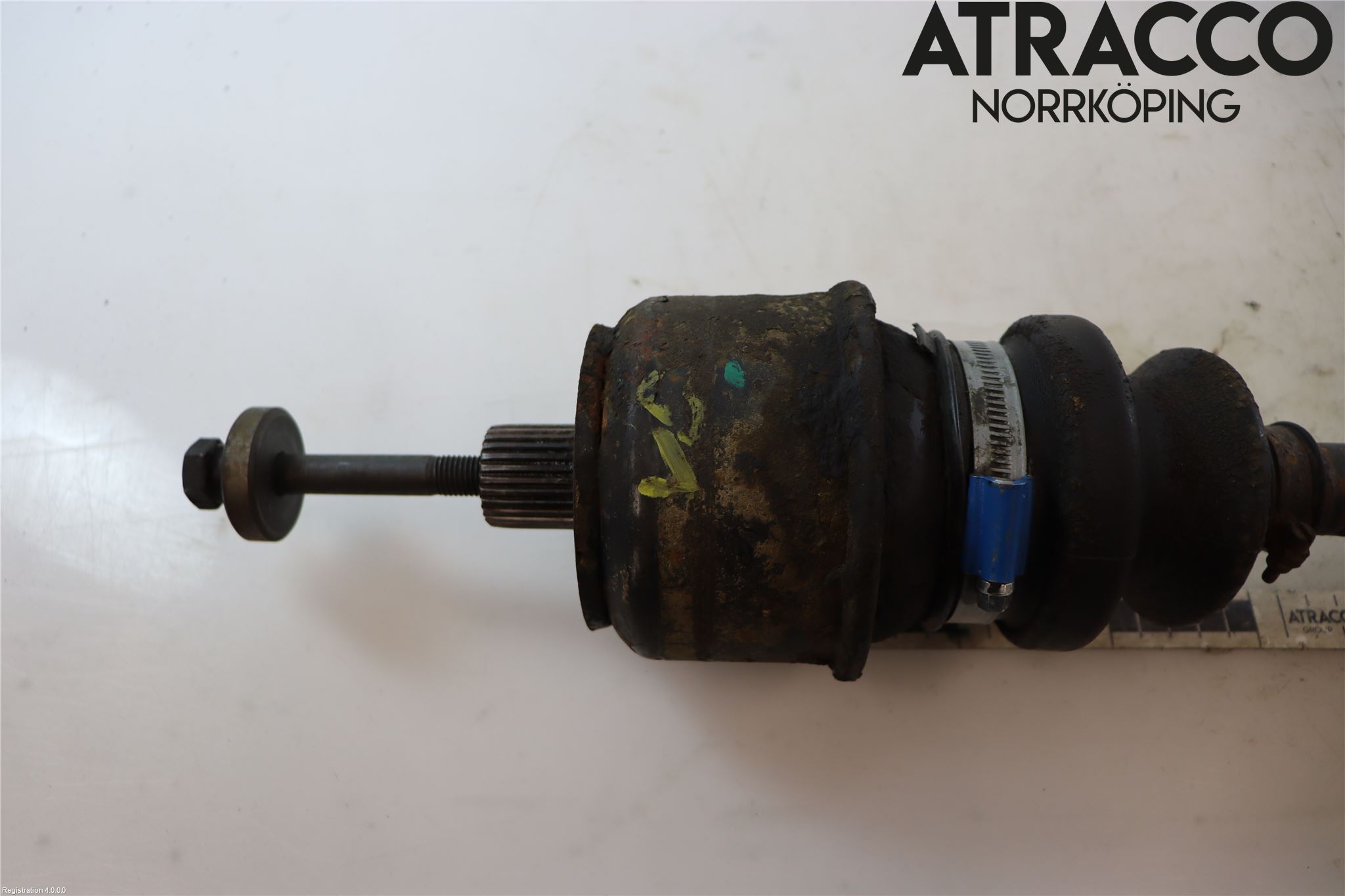 Mercedes-Benz MB COMPAKT  (W115) 68-76 Drivaxel Bak Vänster