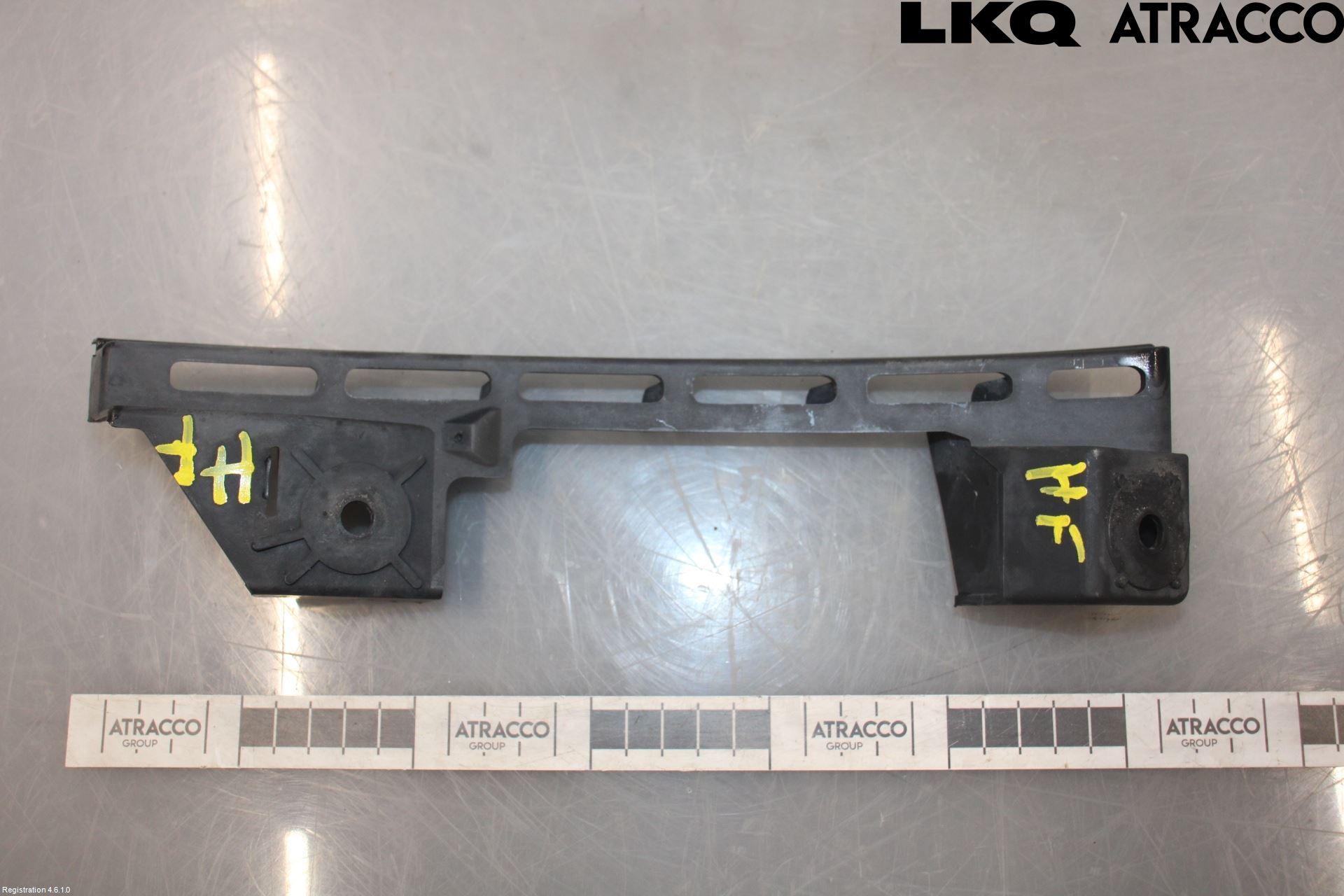 Volkswagen VW CADDY      04-10 Stötfångarfäste Fram Hö