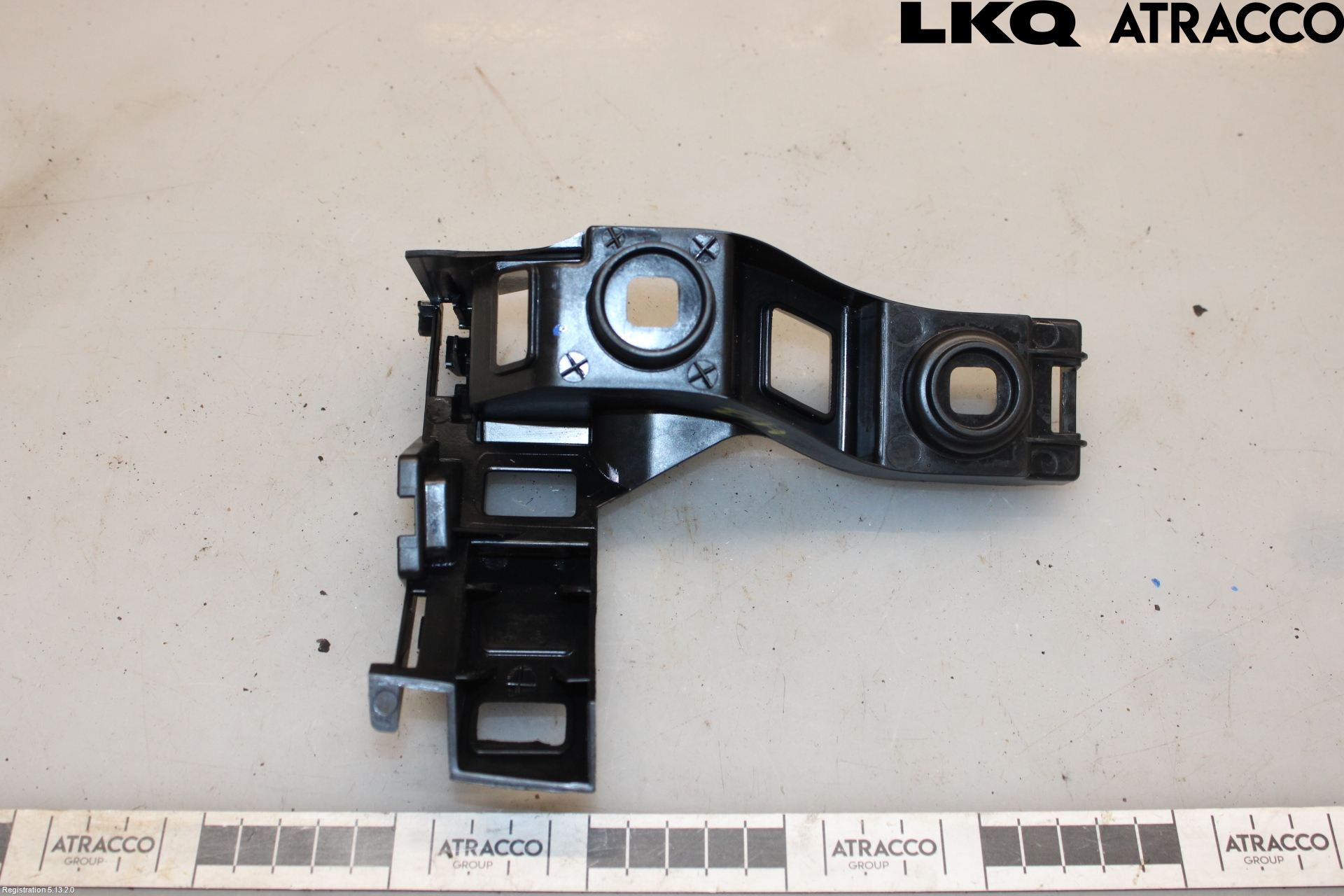 Volkswagen VW GOLF / E-GOLF VII 13-20 Stötfångarfäste Bak Hö