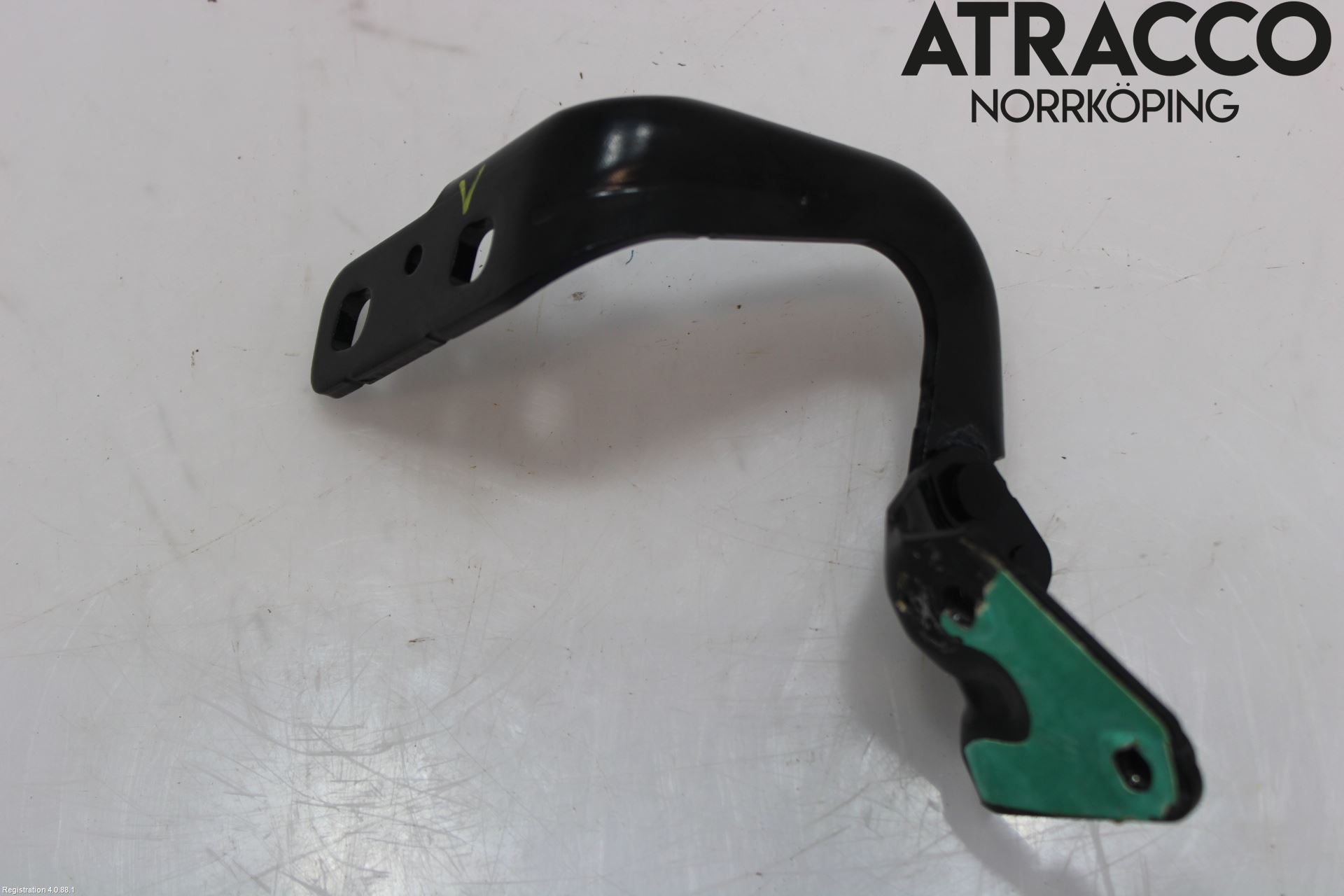 Jaguar F-TYPE Bakluckegångjärn Vä