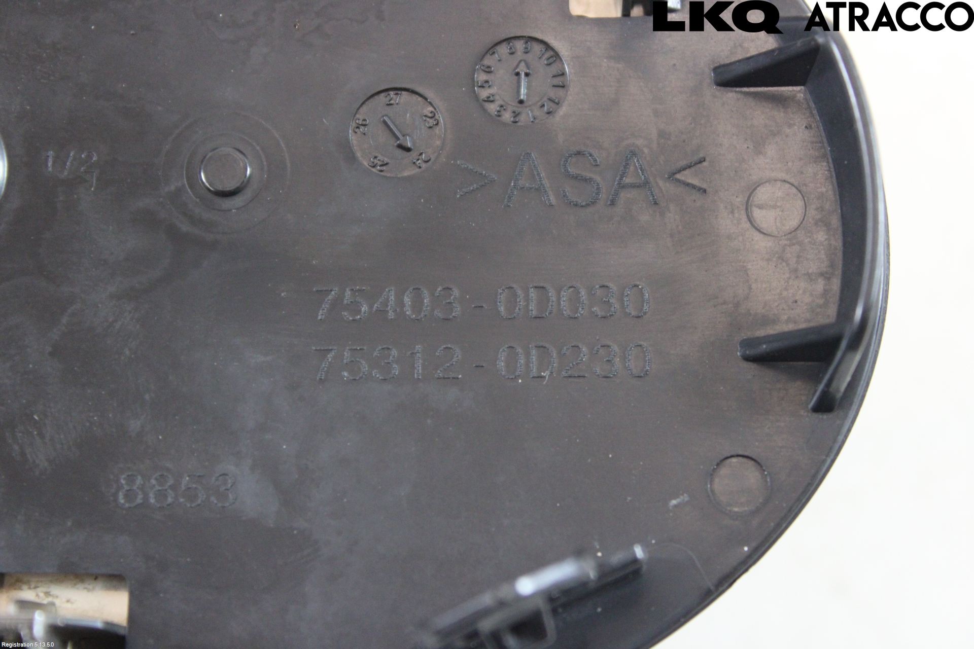 Toyota YARIS CROSS XP21 21- Emblem