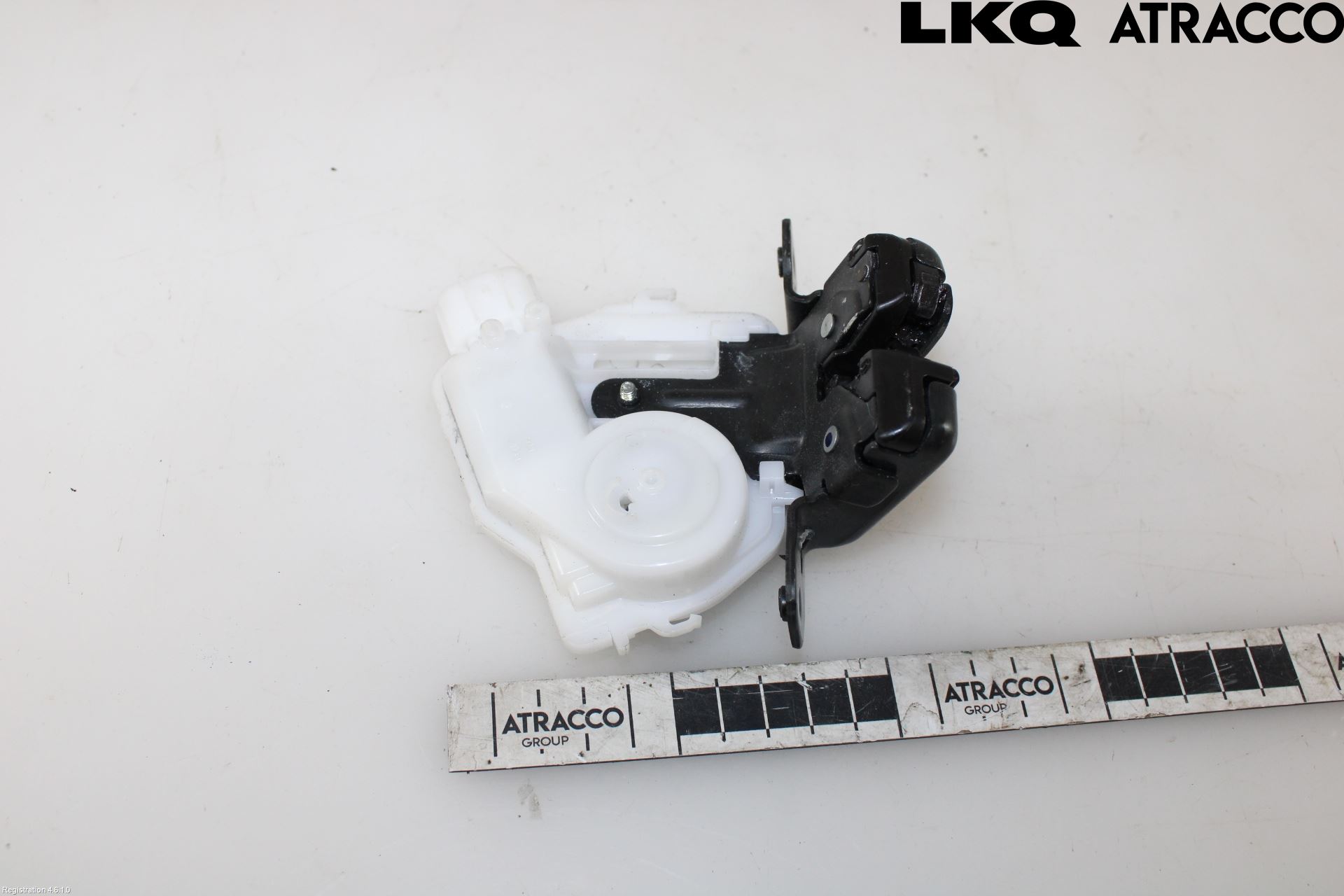 Toyota YARIS XP130 15-20 Låskista Baklucka