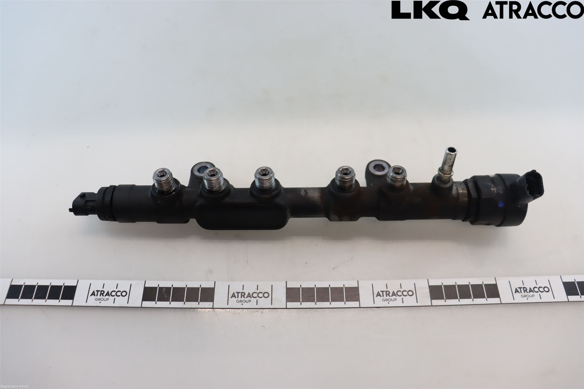 Jaguar F-PACE Inj. Fuelrail