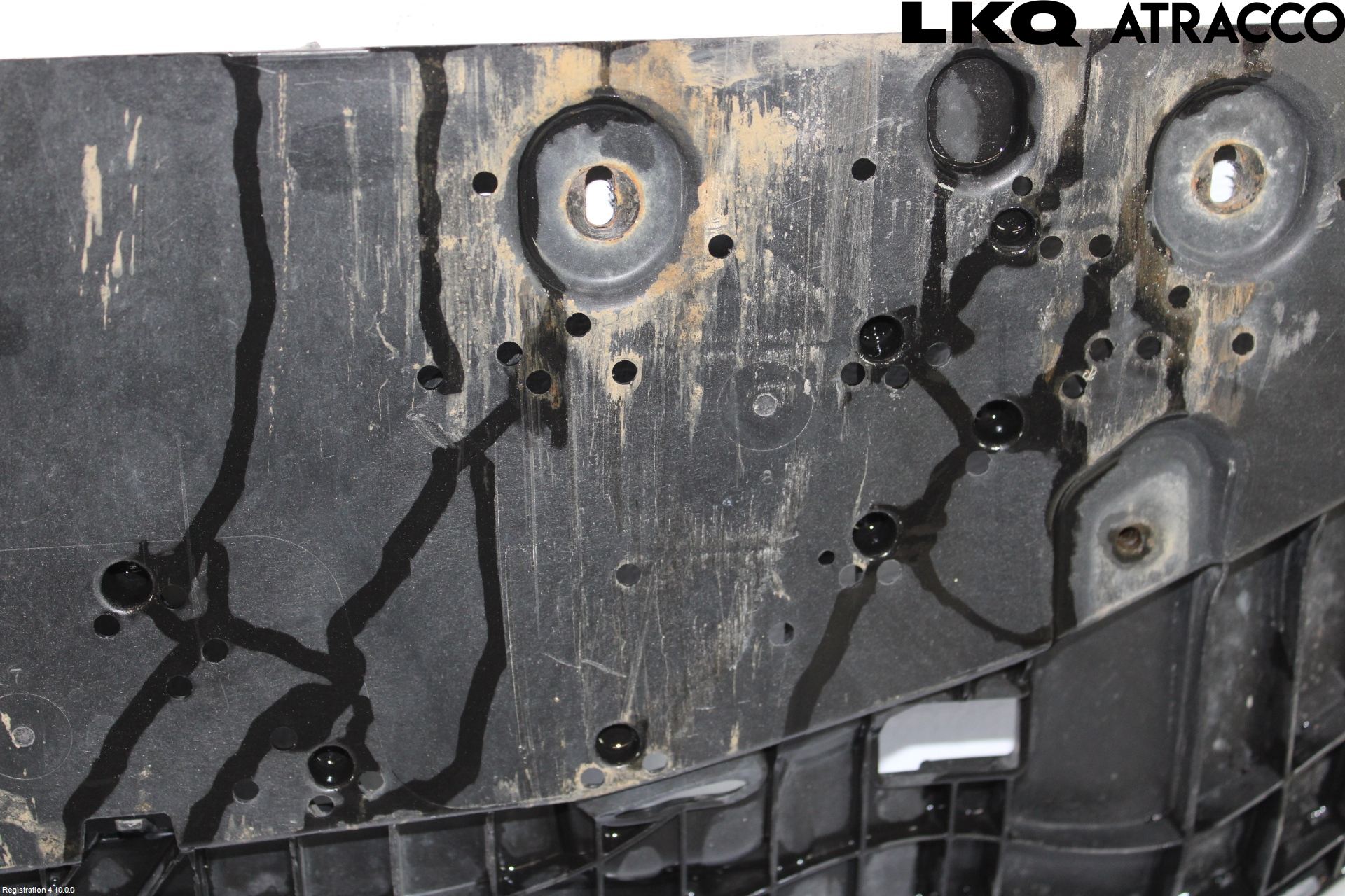 Audi A4/S4 B9 16-19 Hasplåt Plåt-Plast