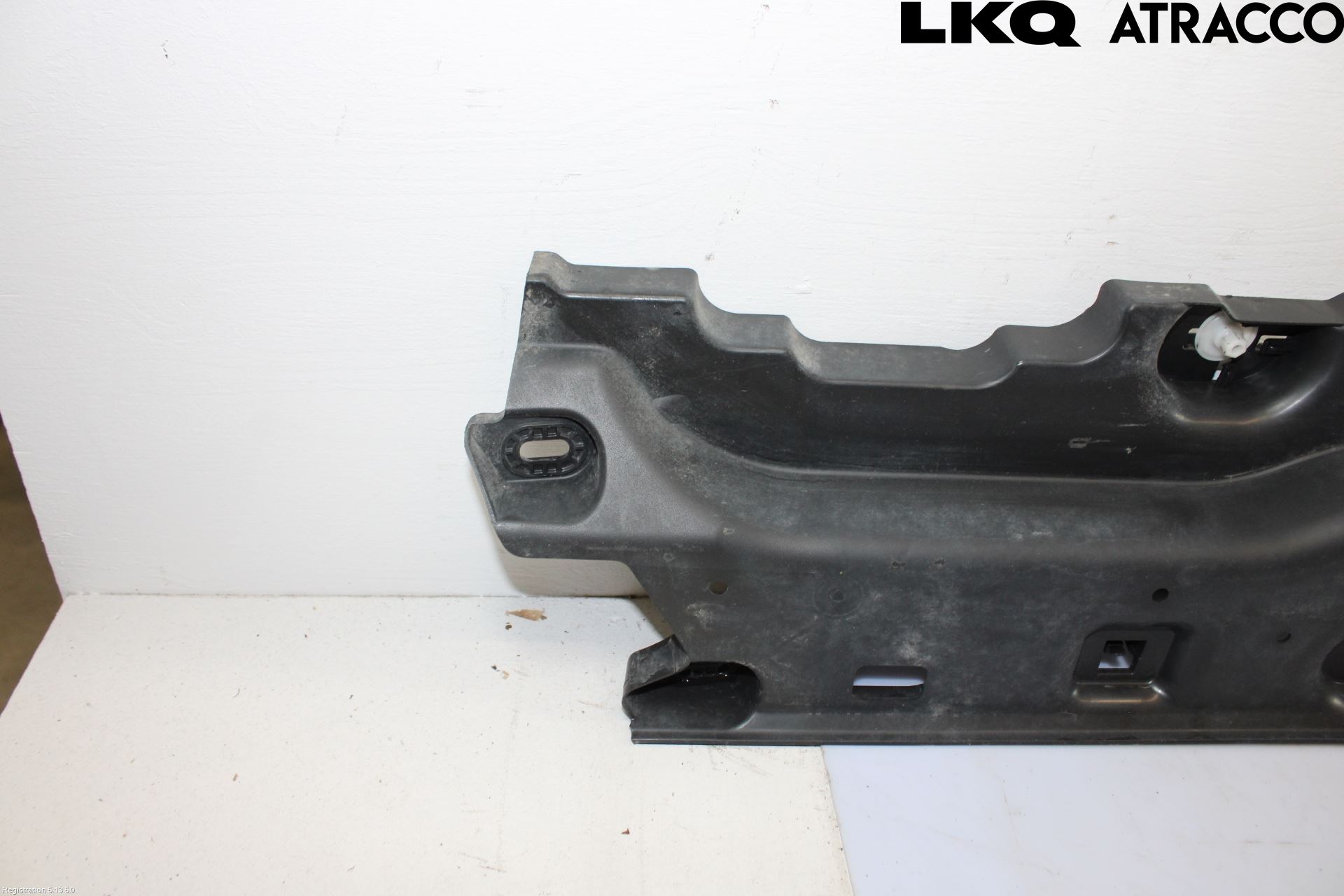 Citroen C3/E-C3 24- Hasplåt Plåt-Plast