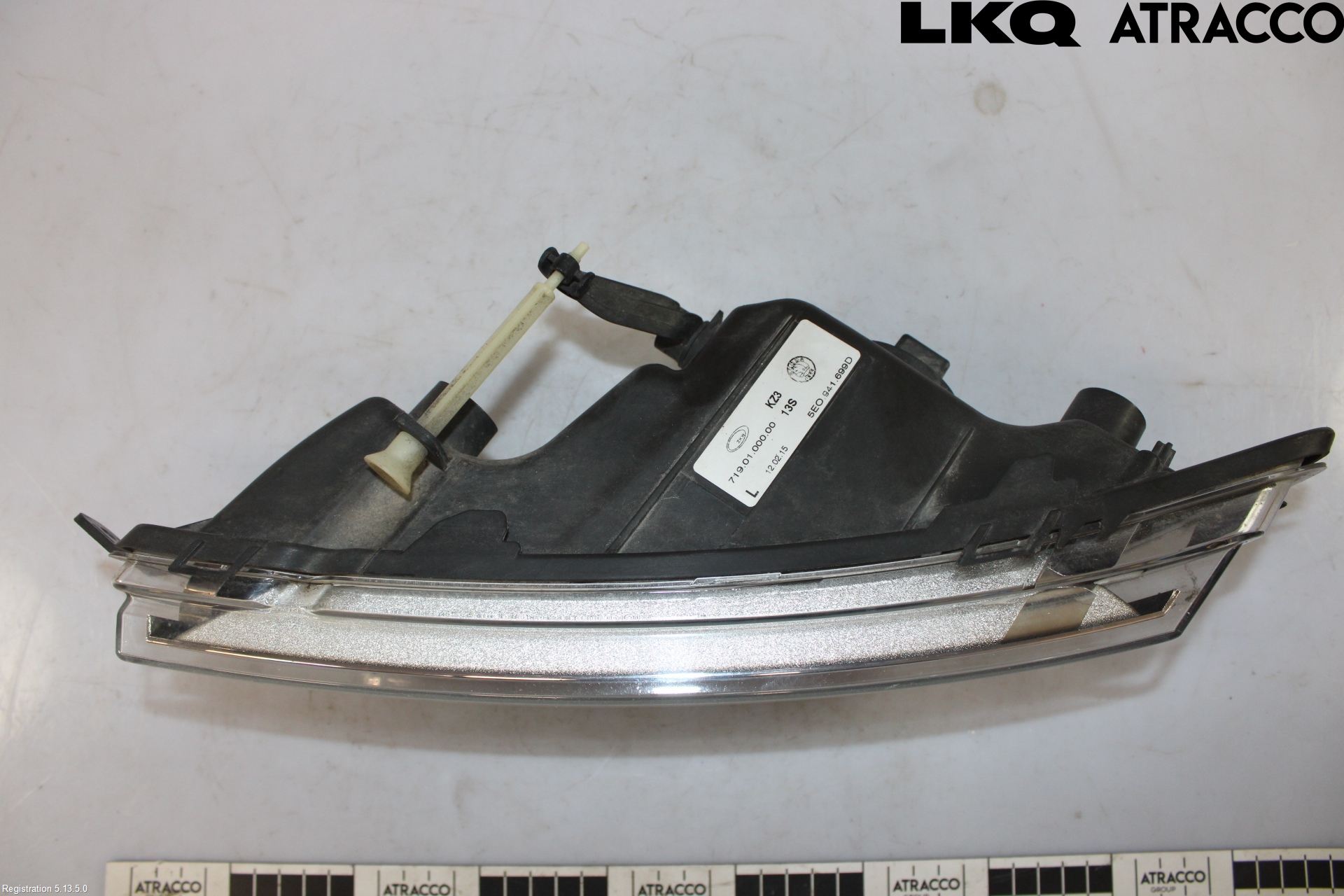 Skoda OCTAVIA (5E) 13-20 Dimljus-Varselljus Fram