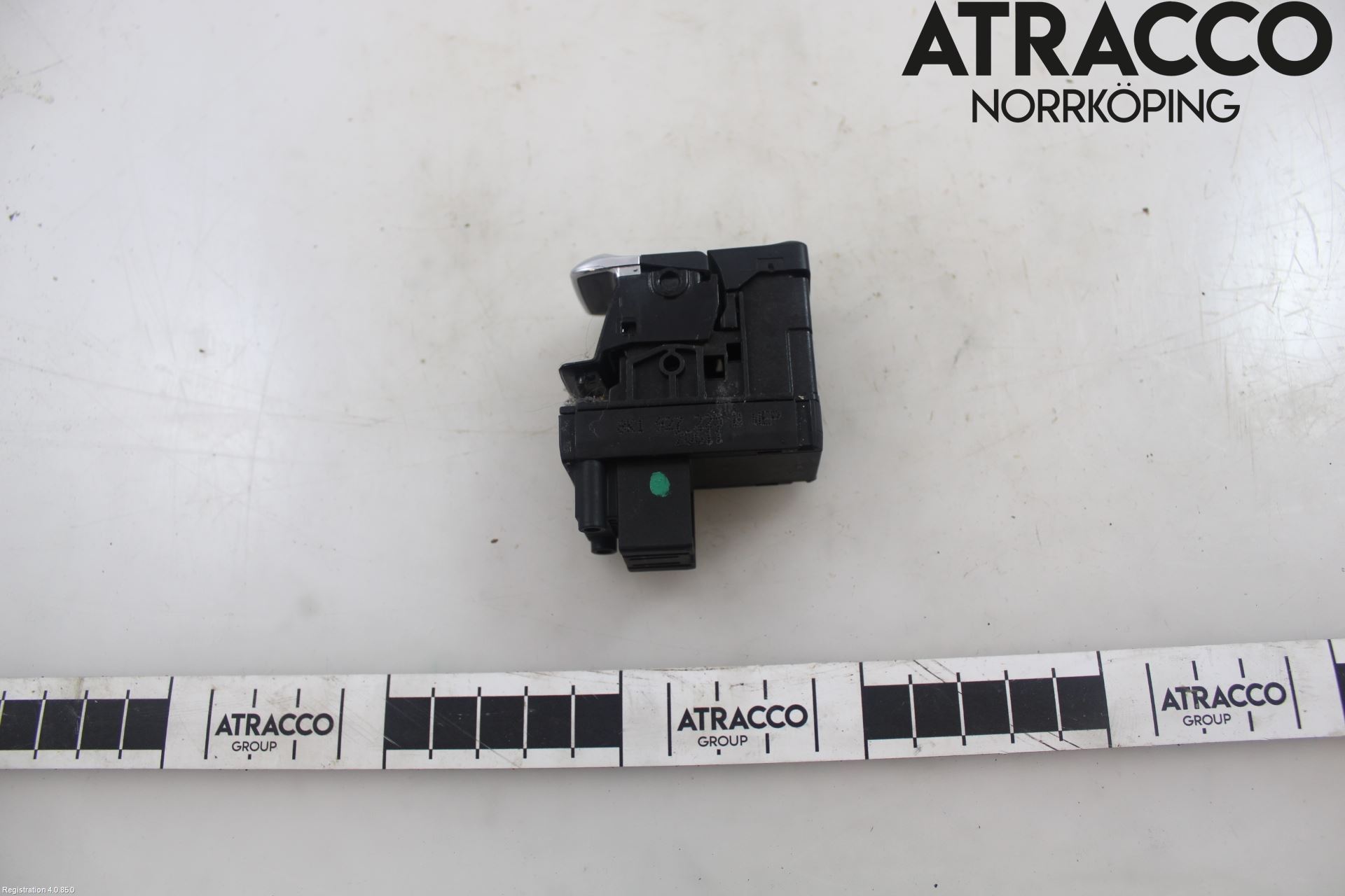 Audi A4/S4 08-11 Strömställare Parkeringsbroms