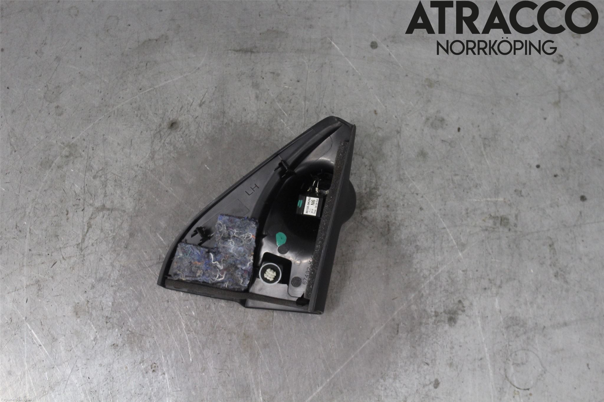 Toyota HILUX 16- Högtalare