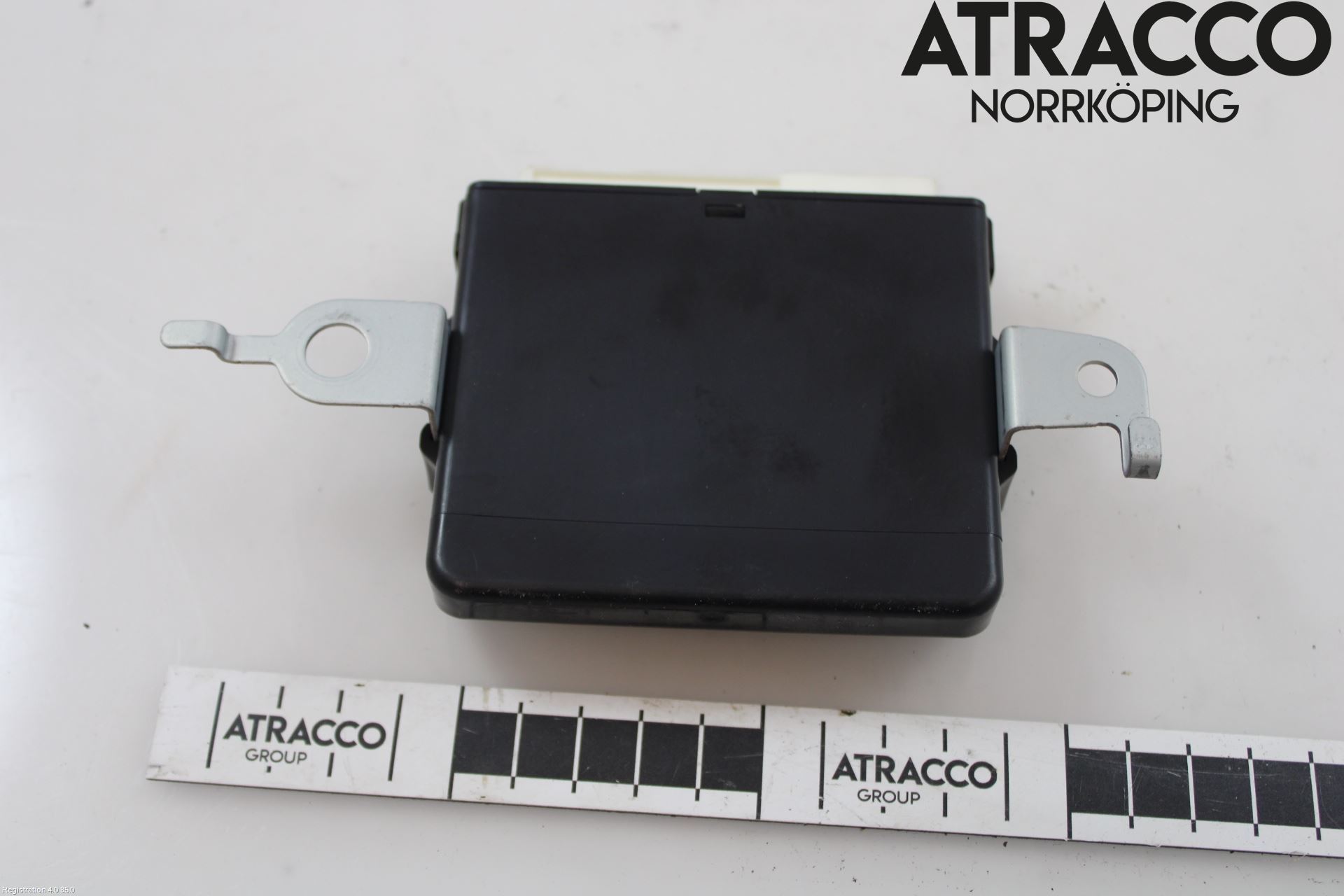 Toyota RAV4 19- Styrenhet Baklucka