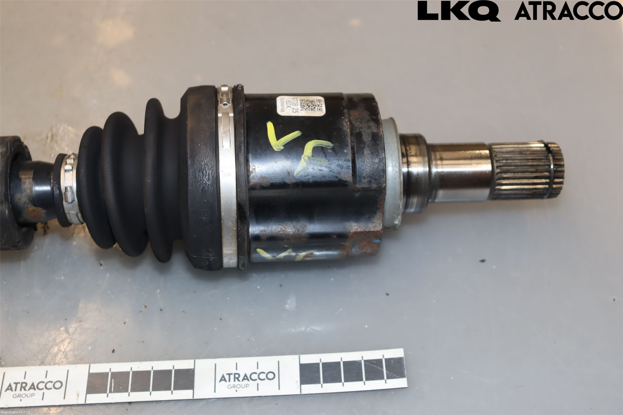 Mazda CX-30 20- Drivaxel Fram Vänster