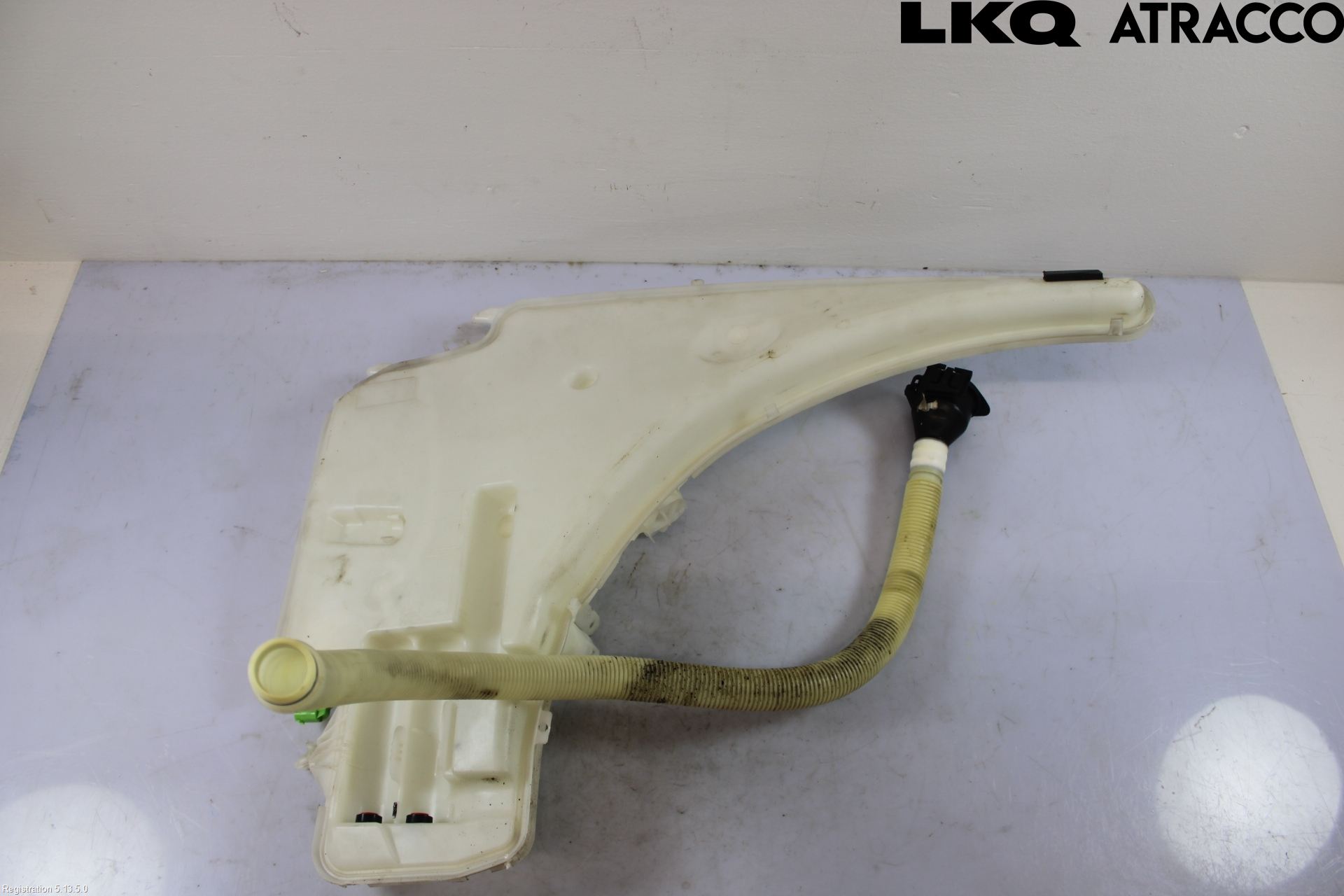 BMW 1 E87/81 5D/3D 03-11 Spolartank Vindruta-Strål