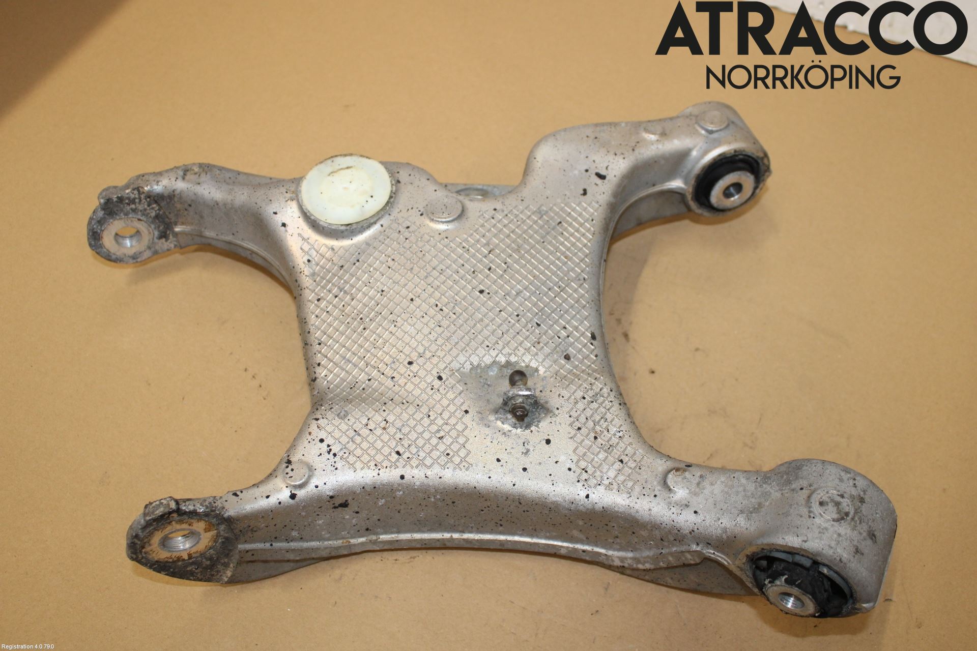 BMW 5 E60/61 Sed/Tou 02-10 Bärarm Bak Höger