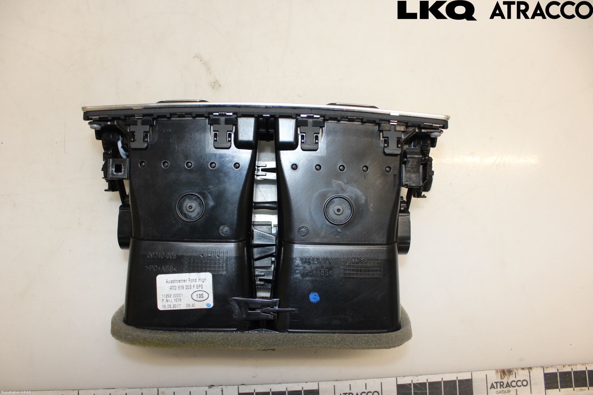 Audi Q7/SQ7 Defrosterkanal-Munstycke