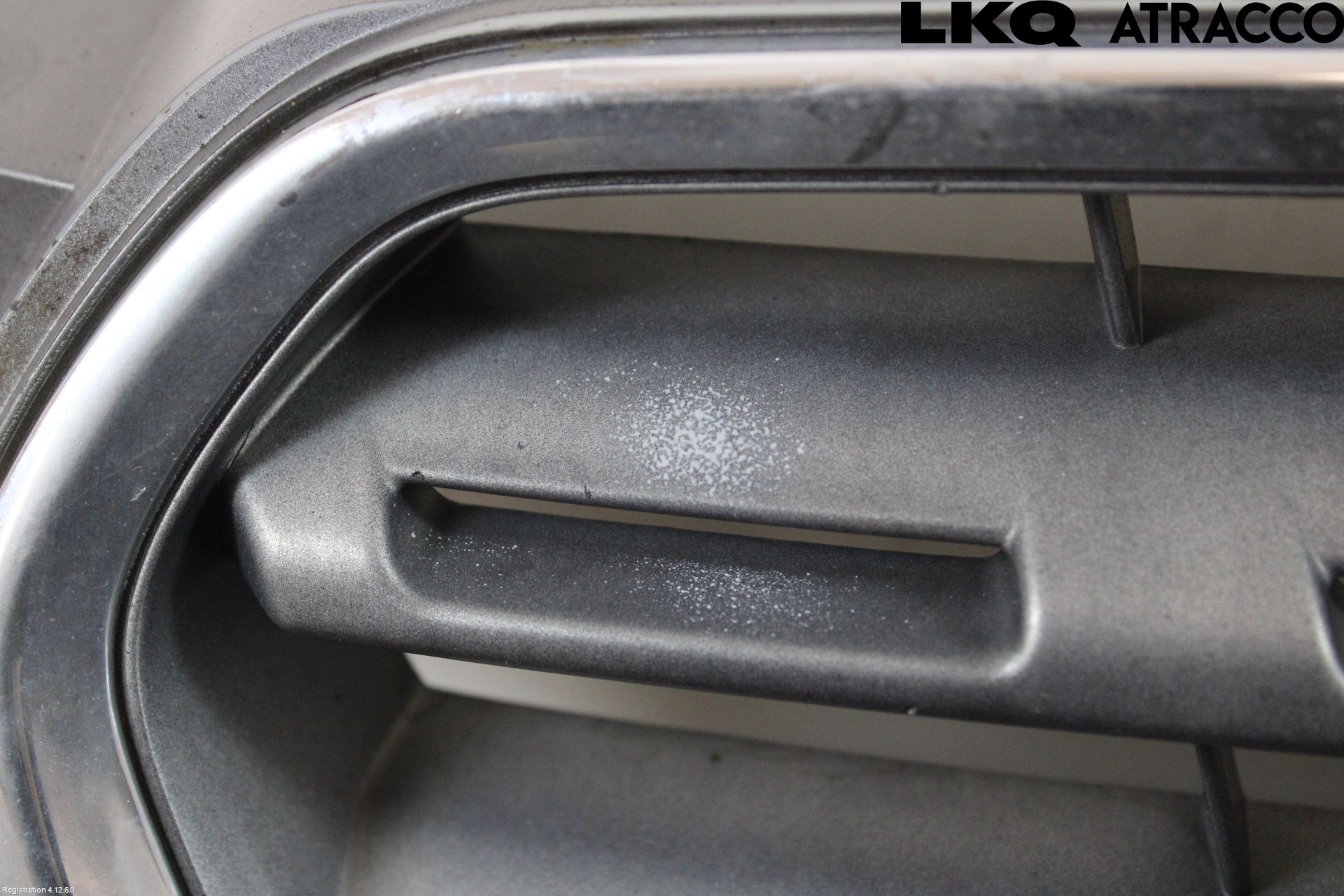 Subaru LEGACY    04-06 Grill Komp