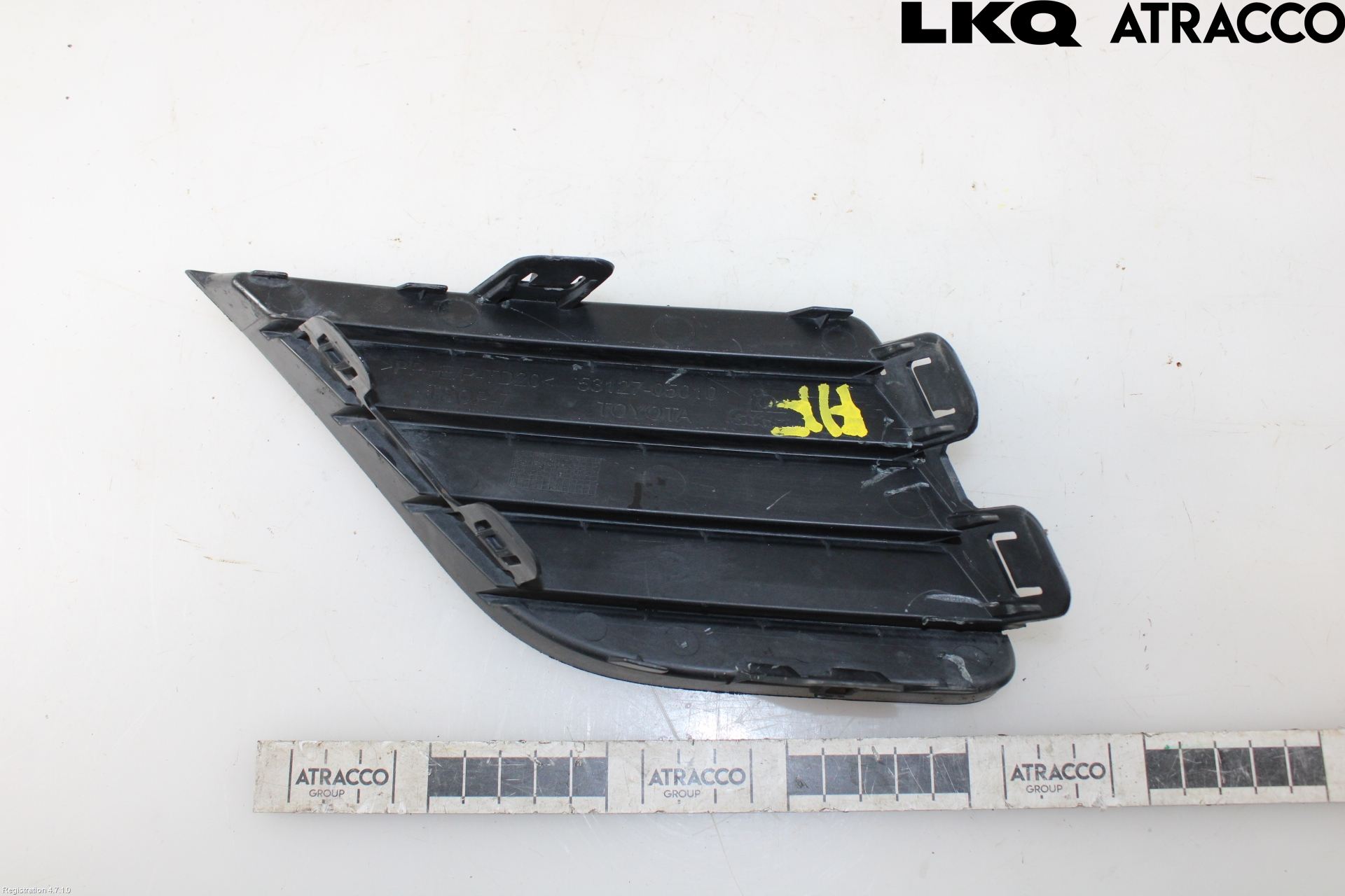 Toyota AVENSIS 16-18 Grilldel Höger