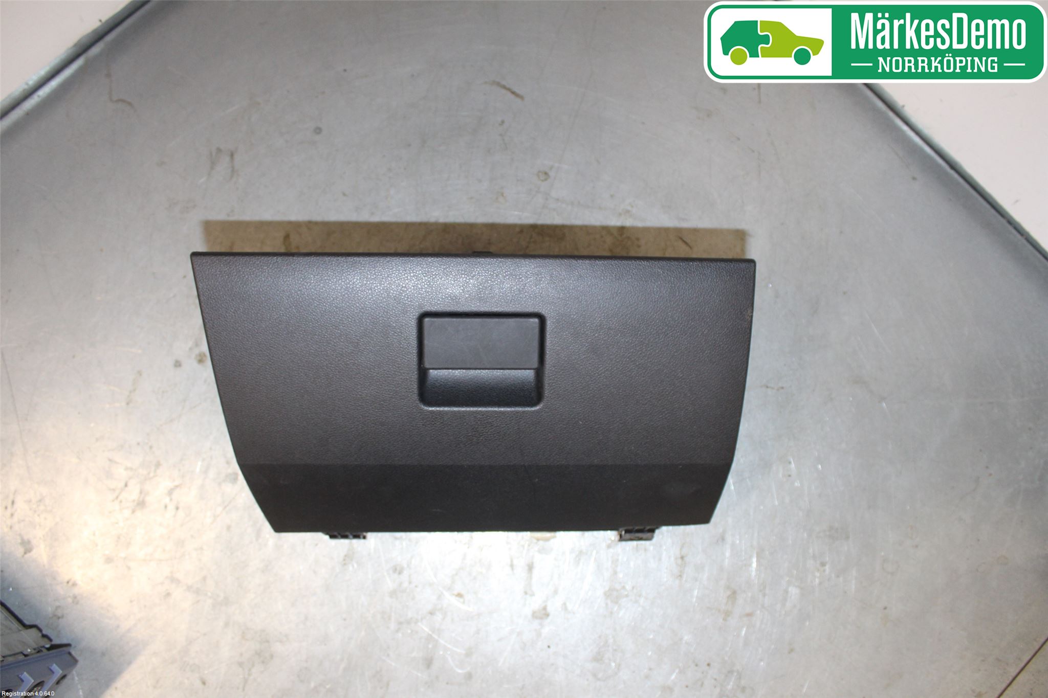 Ford FIESTA     02-05 Handskfack