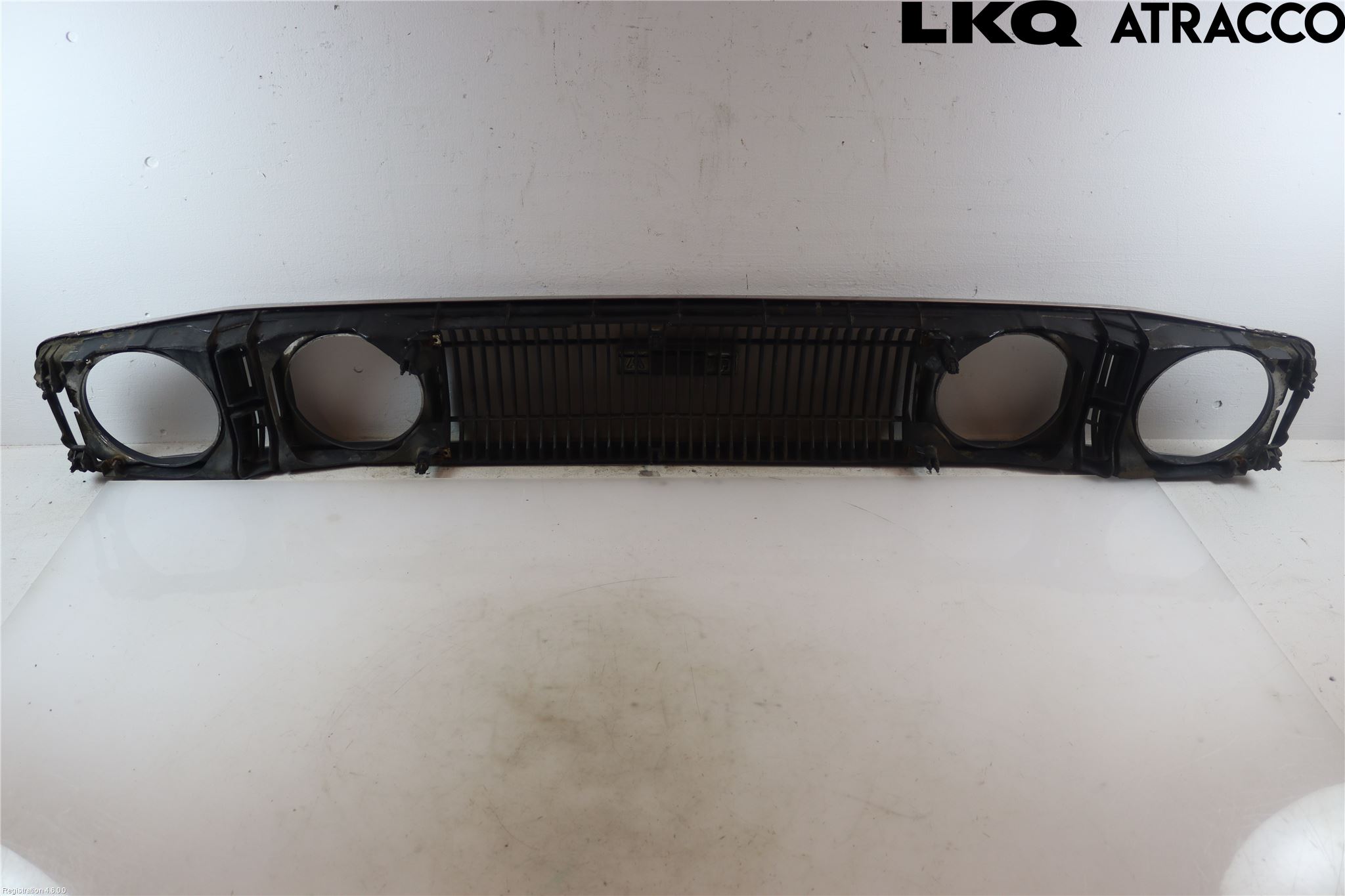 Toyota CARINA    78-81 Grill Komp