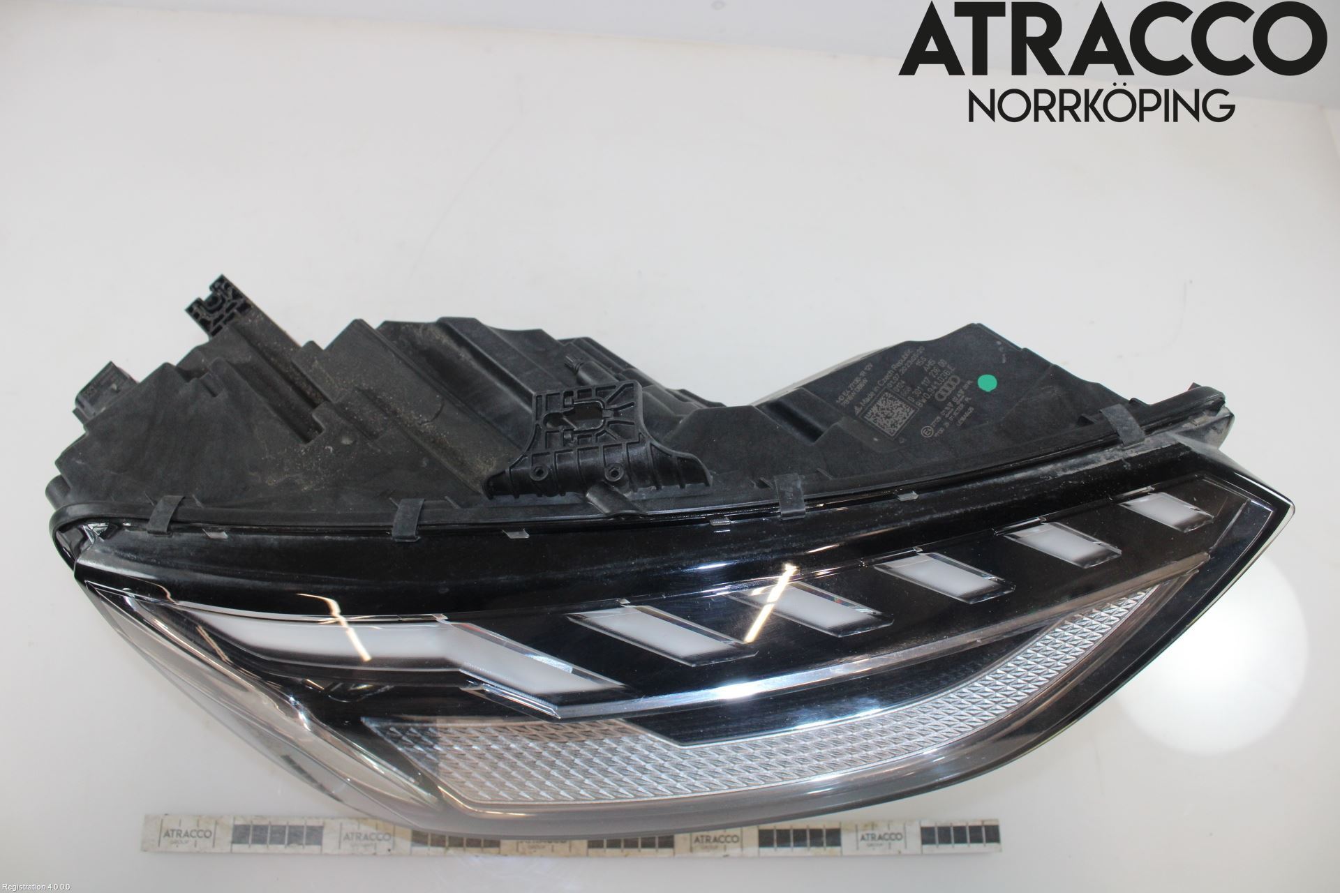 Audi A4/S4 B9 20- Strålkastare Höger