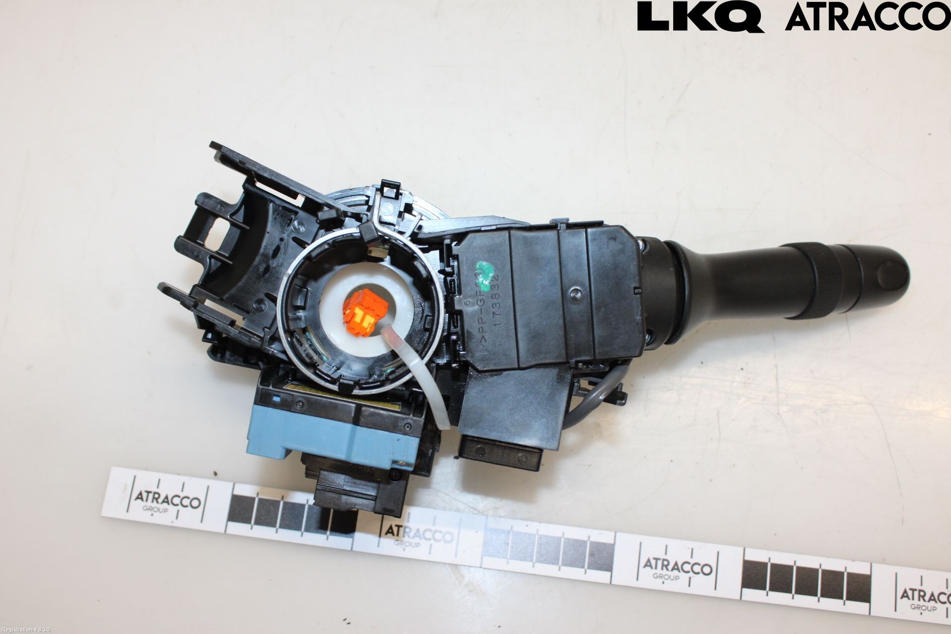 Toyota AVENSIS 09-15 Spakcentral