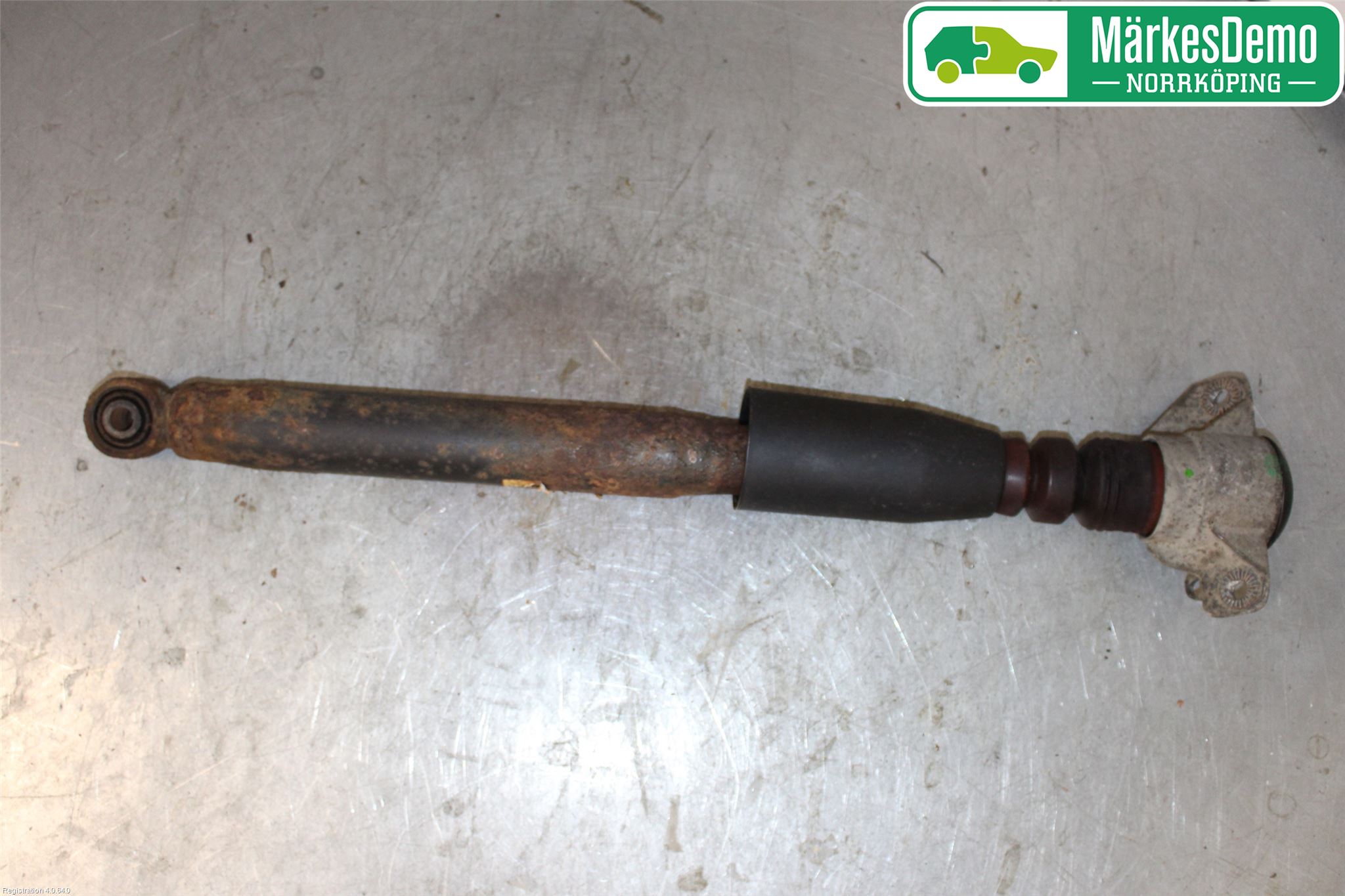 Audi Q5 09-16 Stötdämpare Bak