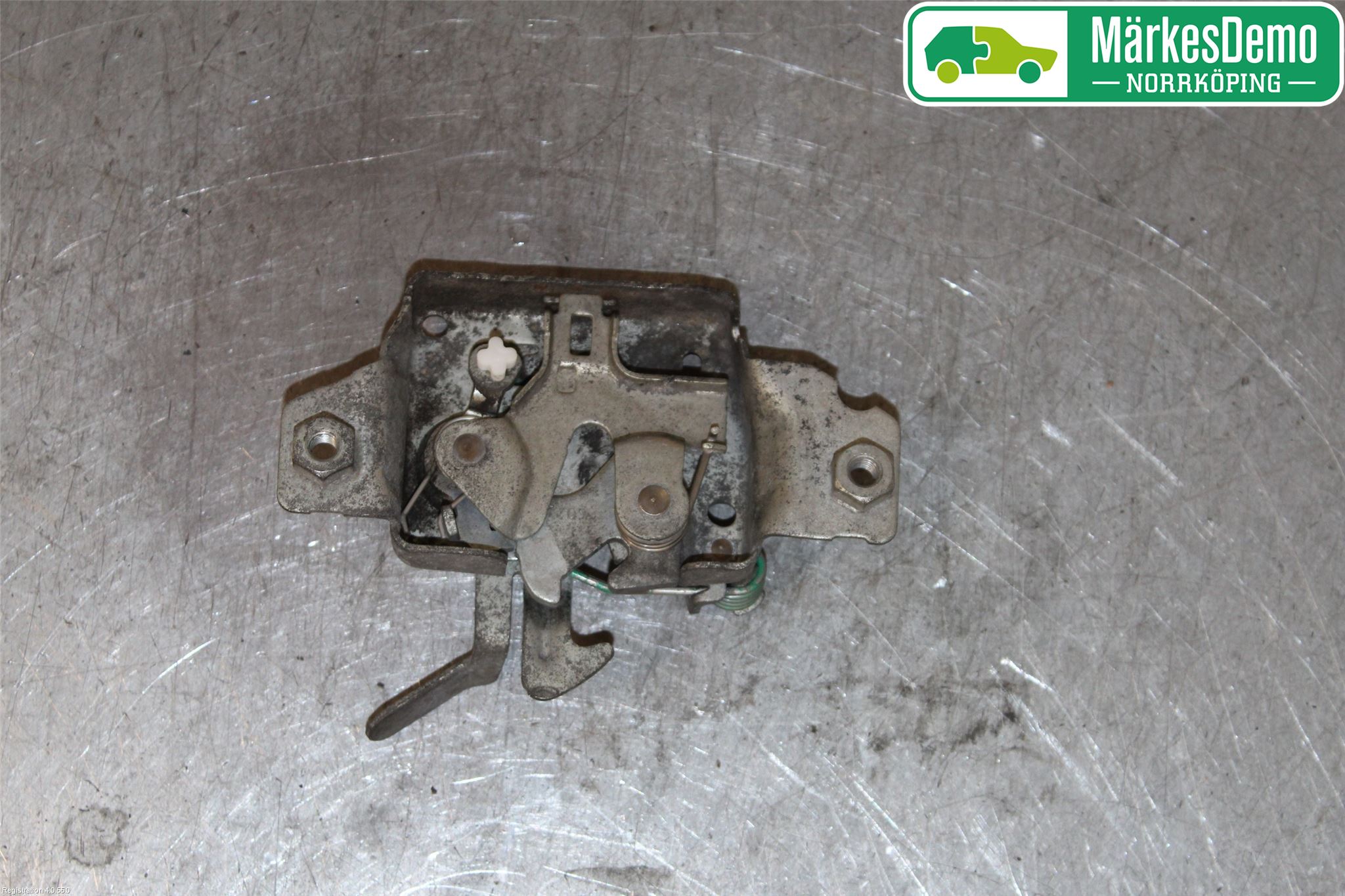 Renault CLIO III  09-12 Huvlås