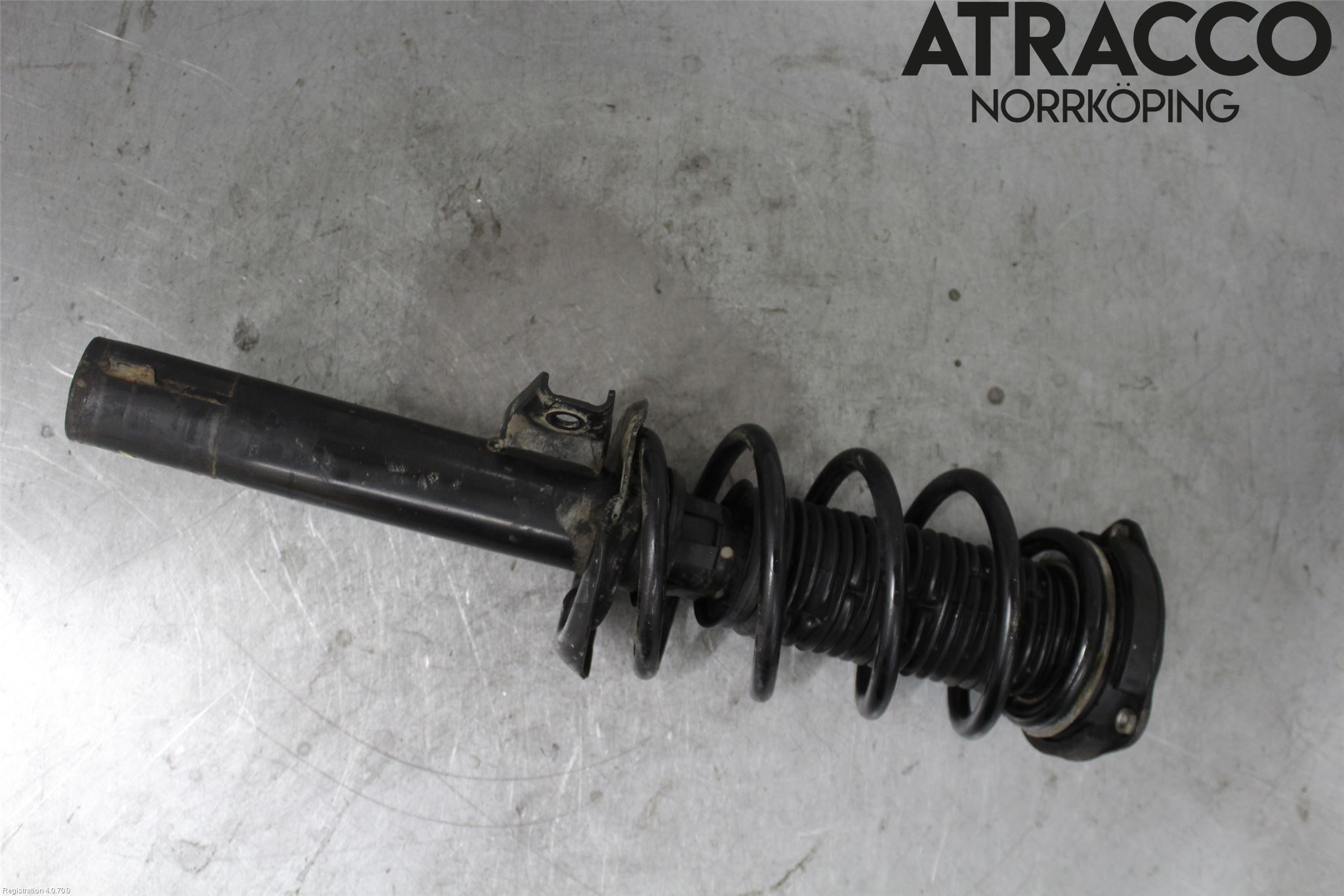 Volkswagen VW CADDY 16-20 Fjäderben Fram Vänster