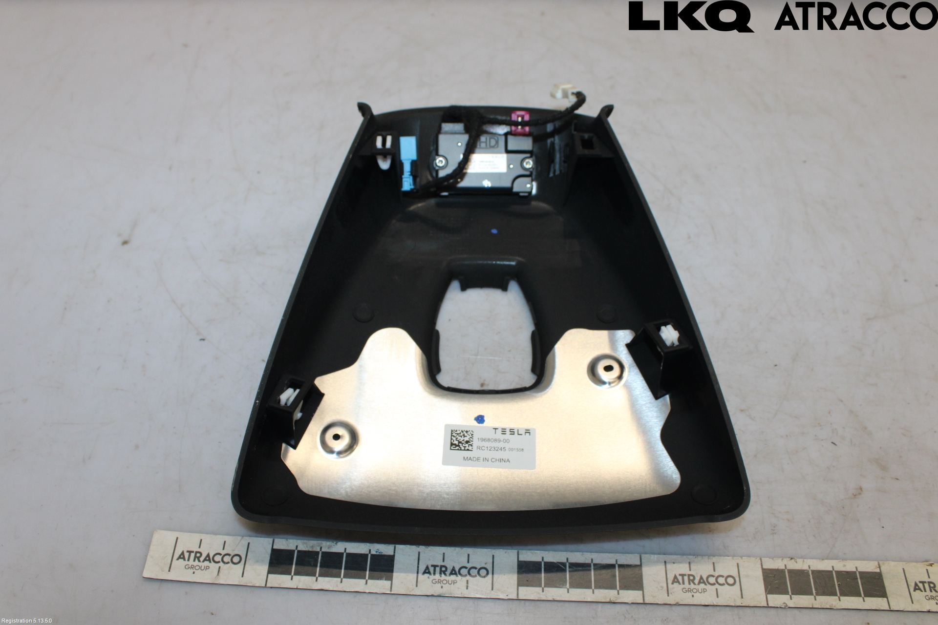Tesla MODEL 3 17- Parkeringshjälp Kamera