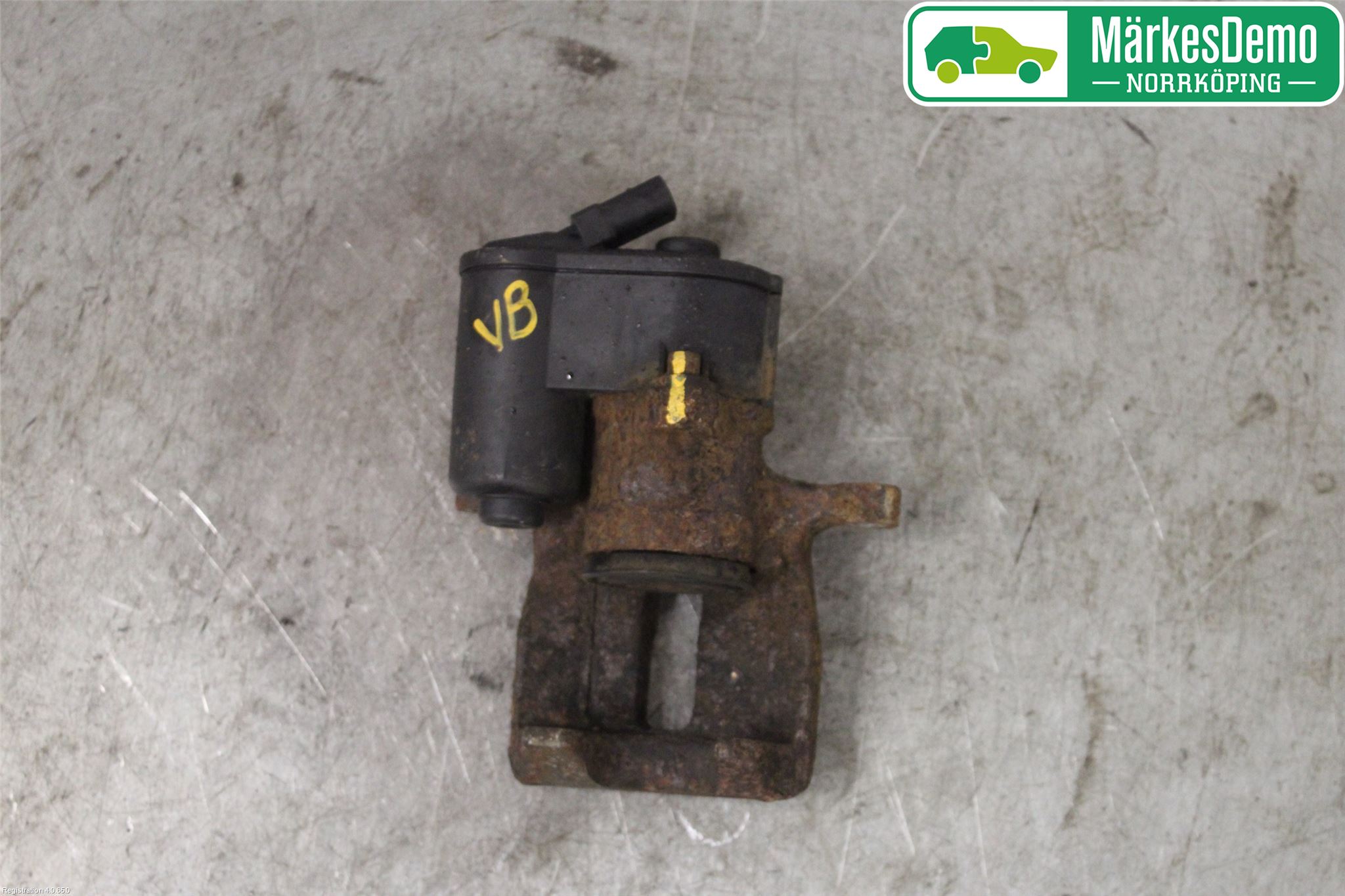 Volkswagen VW PASSAT 11-14 Bromsok Bak Vänster