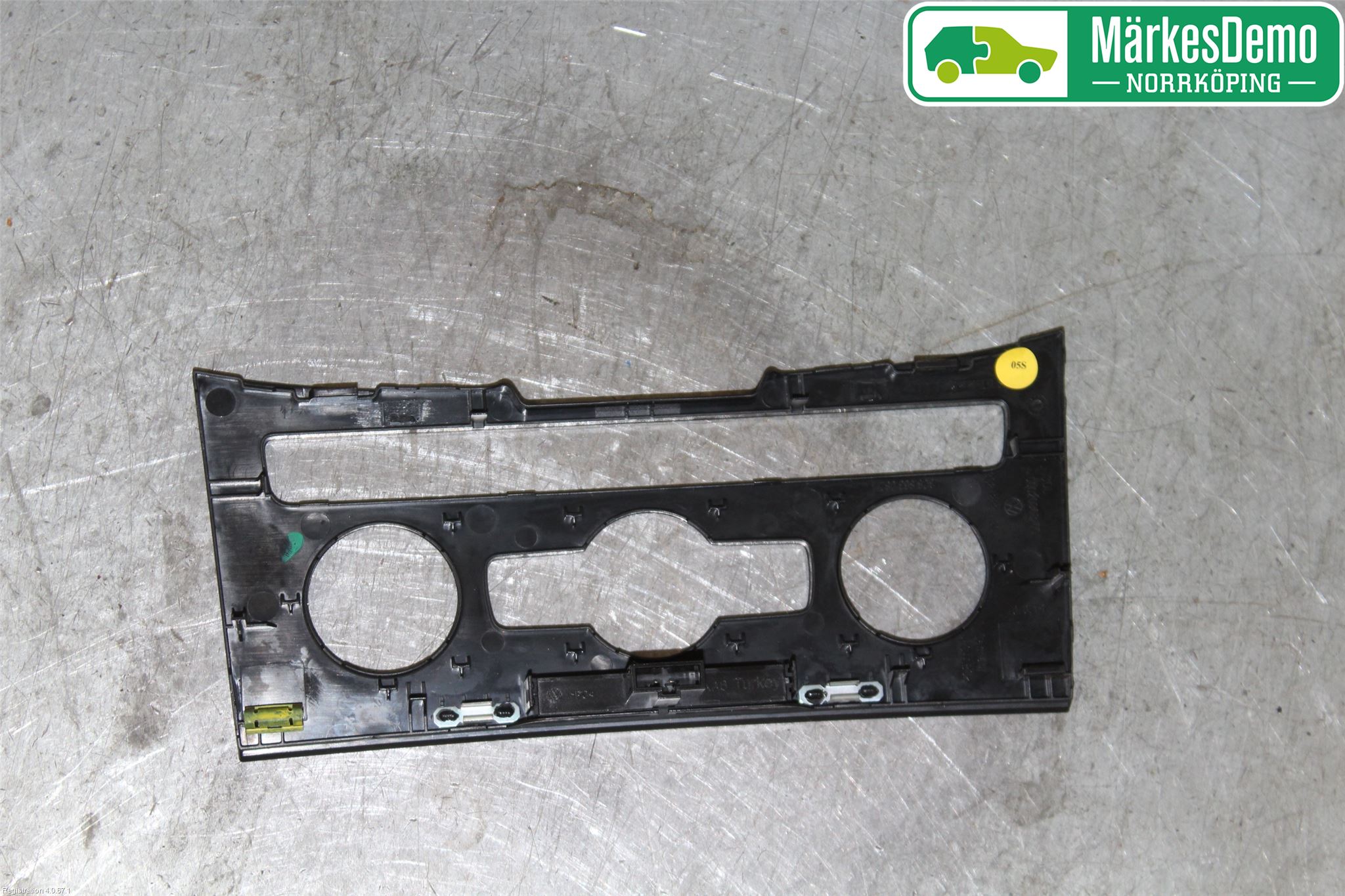 Volkswagen VW PASSAT 11-14 Instrument-Radio Sarg