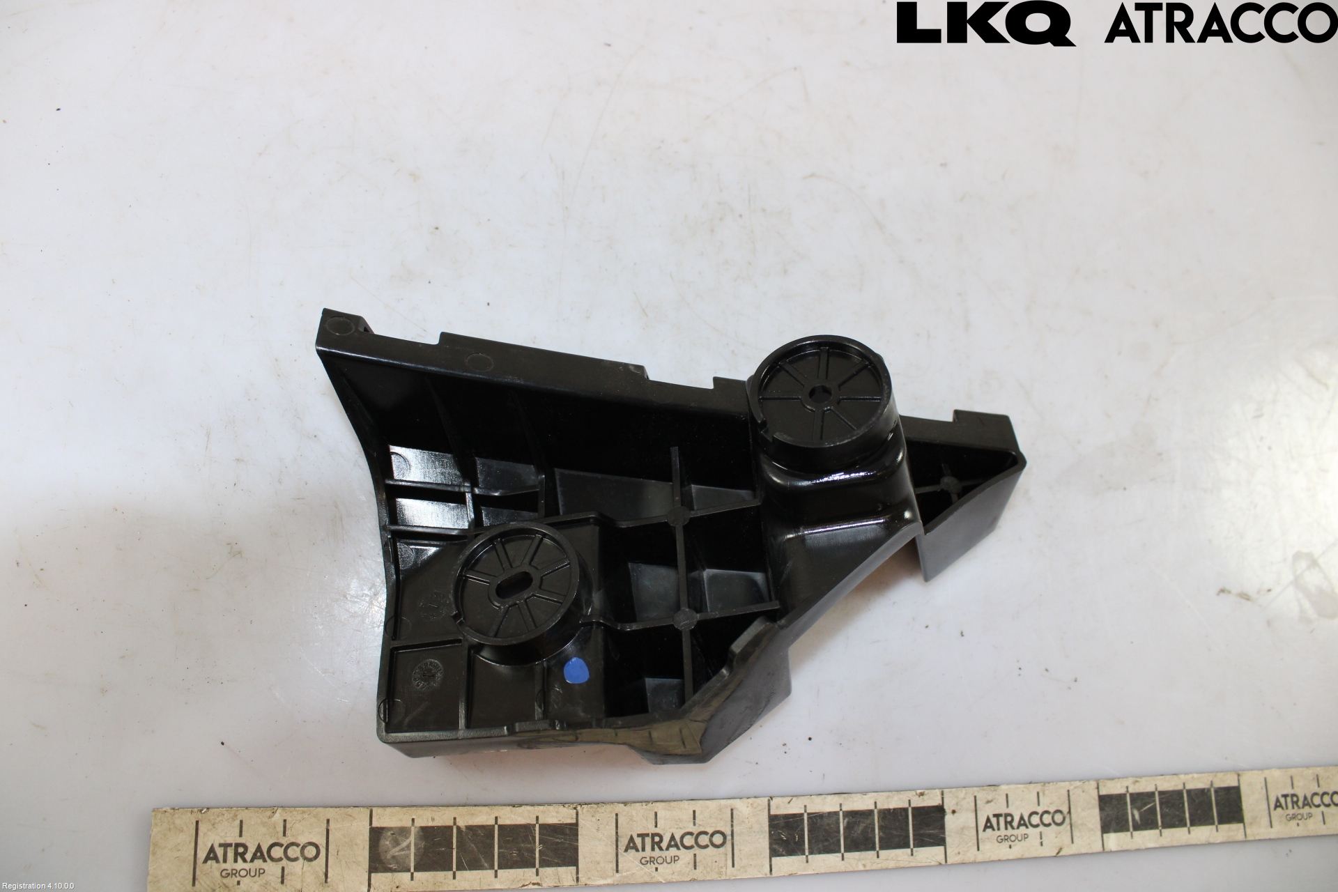 MG 4 23- Stötfångarfäste Bak Hö