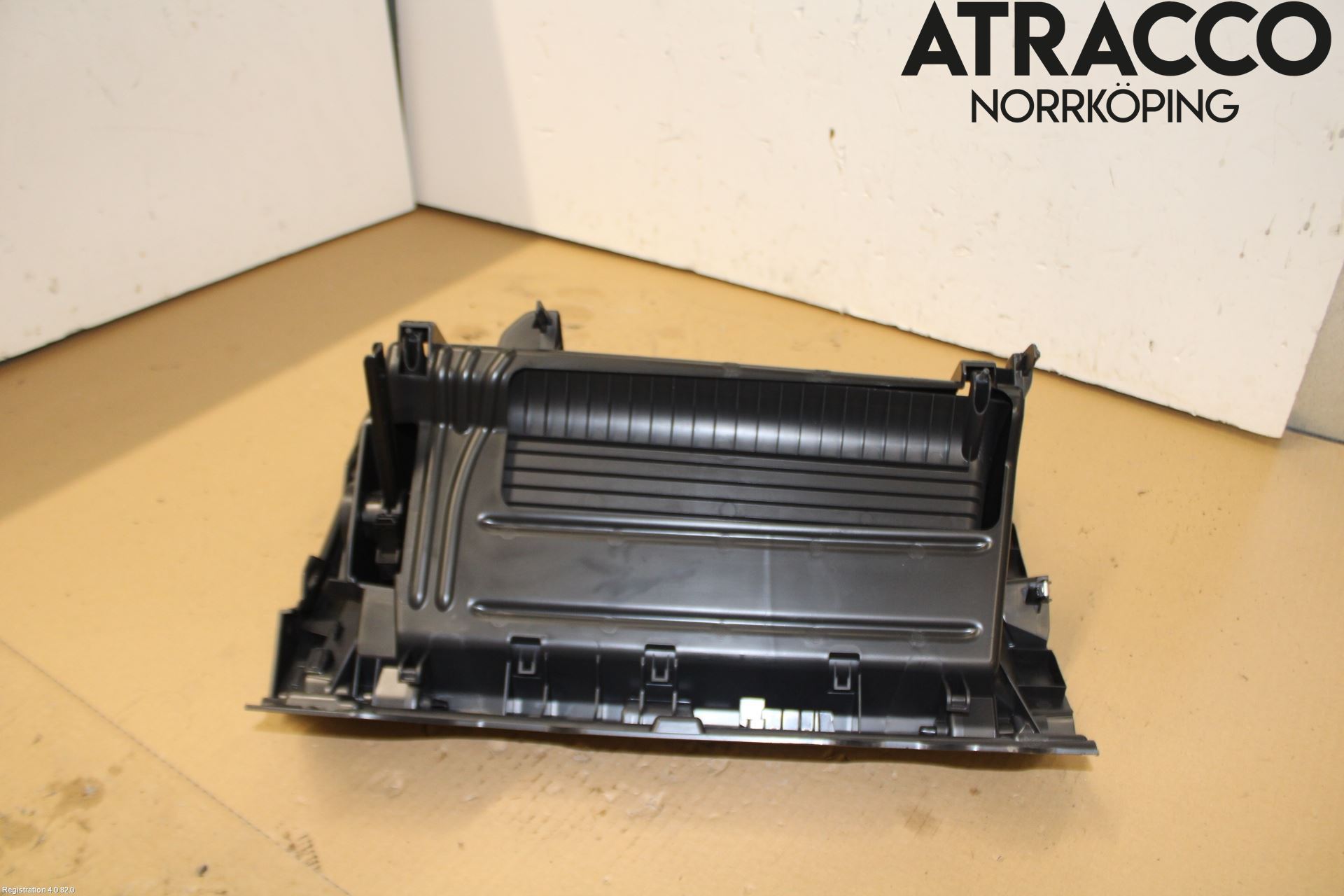 Volkswagen VW GOLF / E-GOLF VIII 20- Handskfack