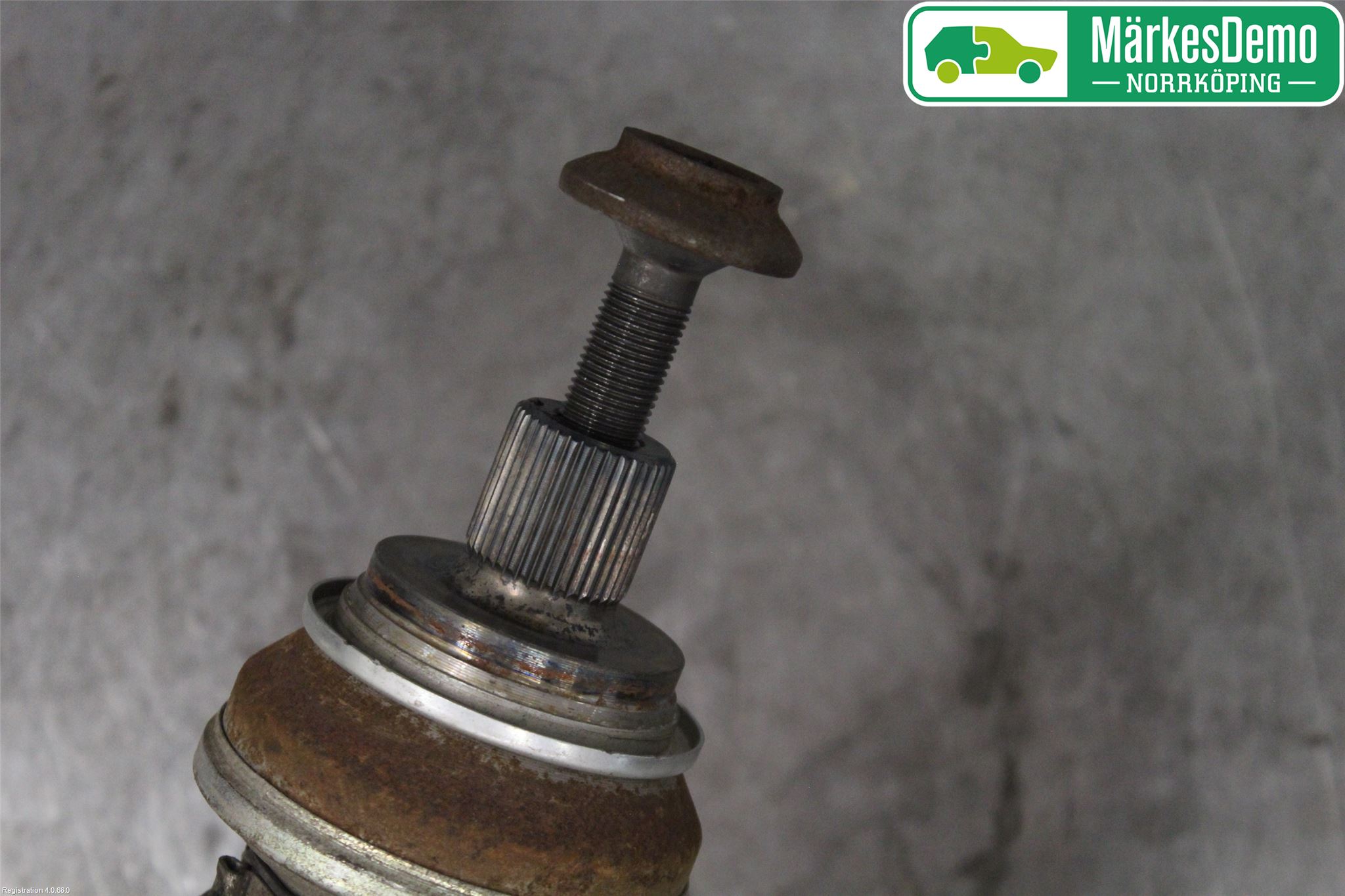 Audi A4/S4 B9 20- Drivaxel Bak Höger