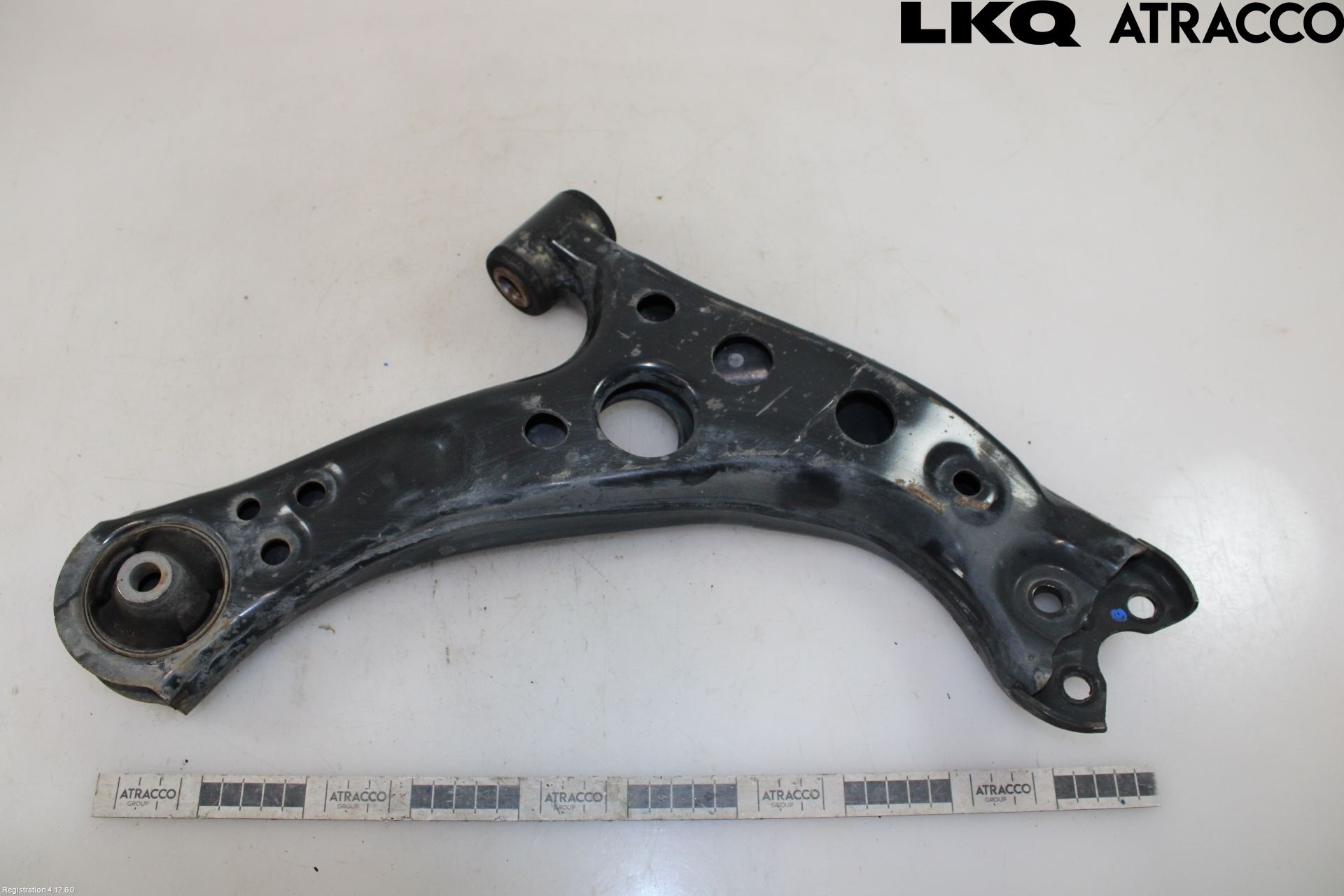 Toyota COROLLA 19- Bärarm Fram Undre Vä