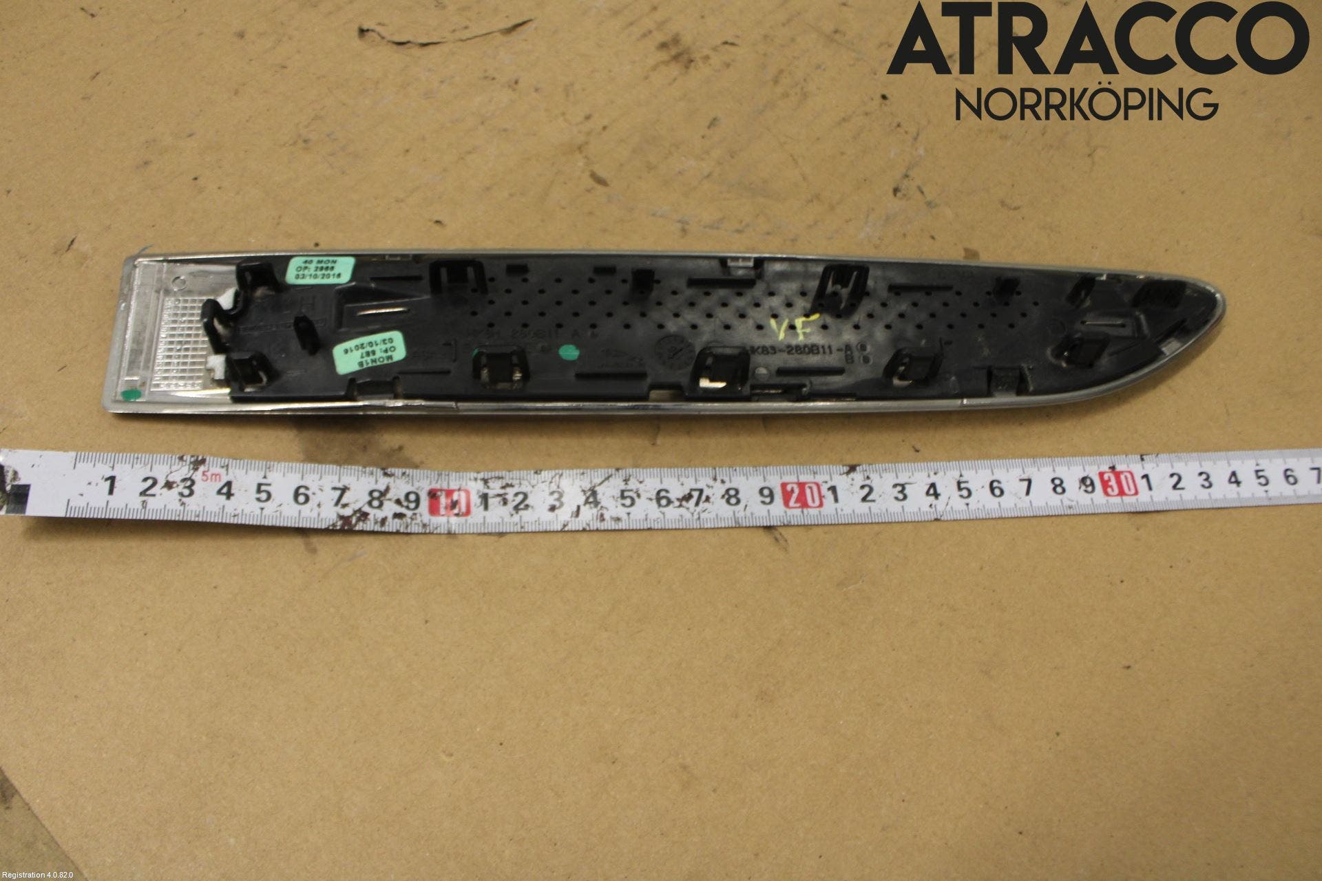 Jaguar F-PACE List Framskärm Vä