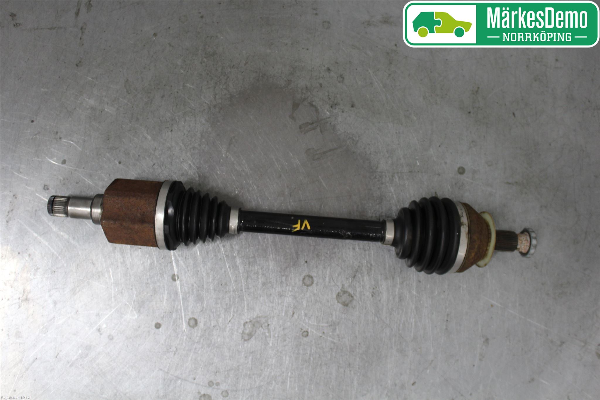 Audi A1/S1 11-18 Drivaxel Fram Vänster