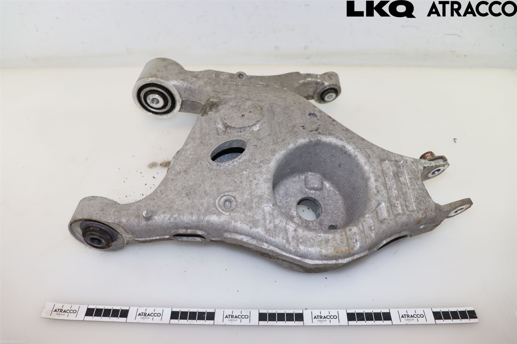 Jaguar I-PACE 18- Bärarm Bak Vänster