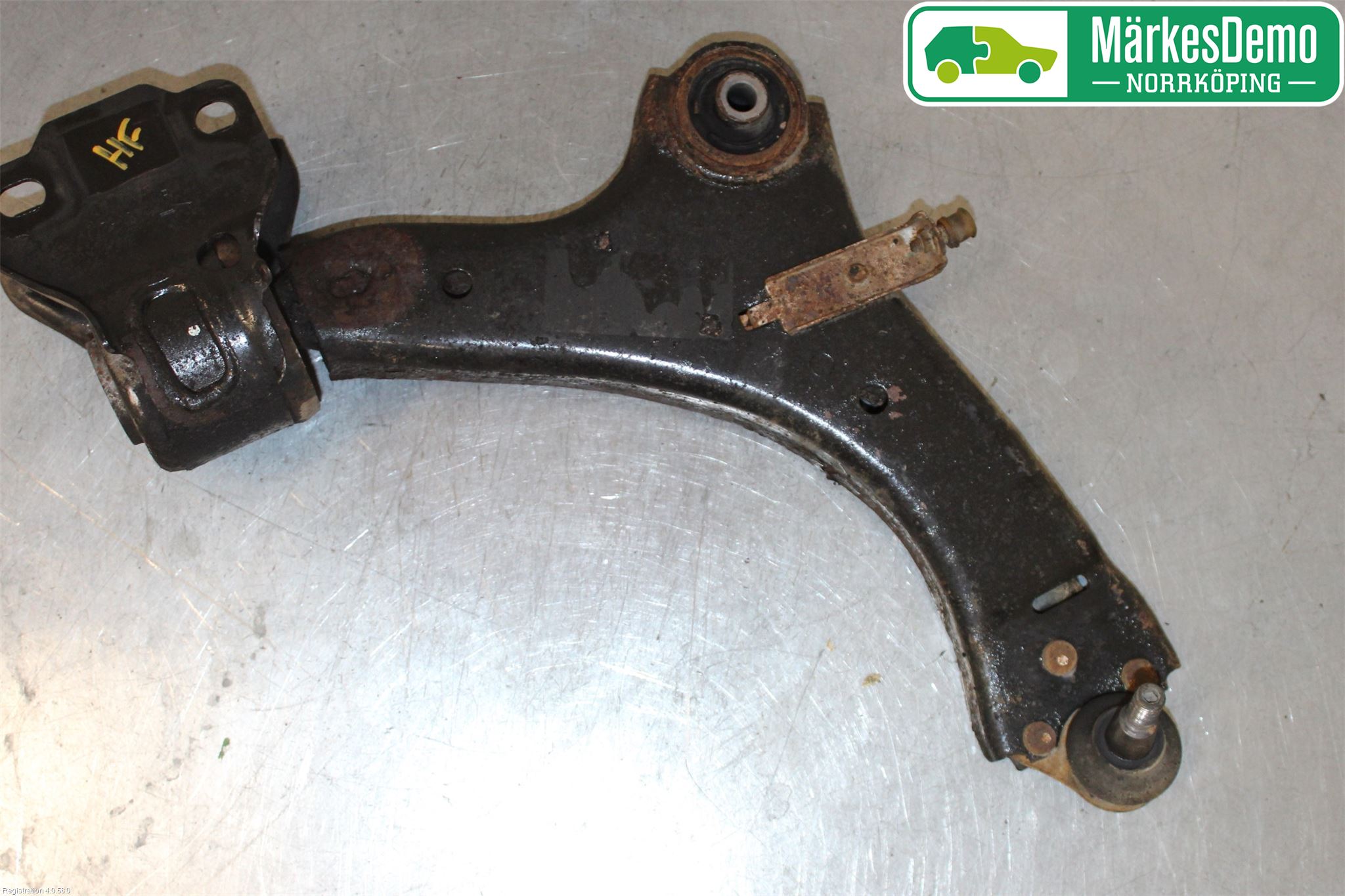 Volvo V70 08-13 Bärarm Fram Undre Hö