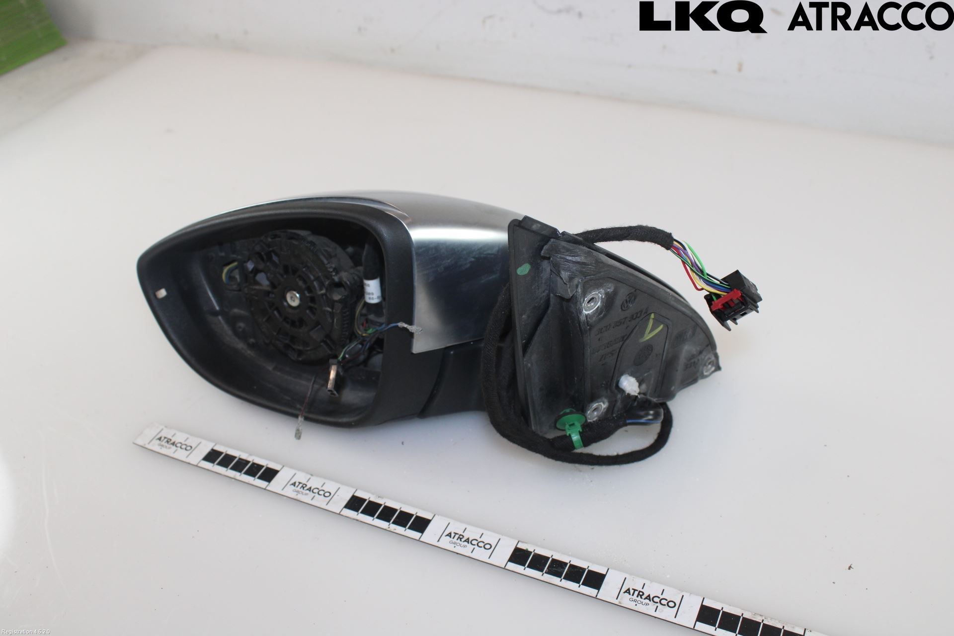 Volkswagen VW PASSAT 11-14 Spegel Yttre El Vä