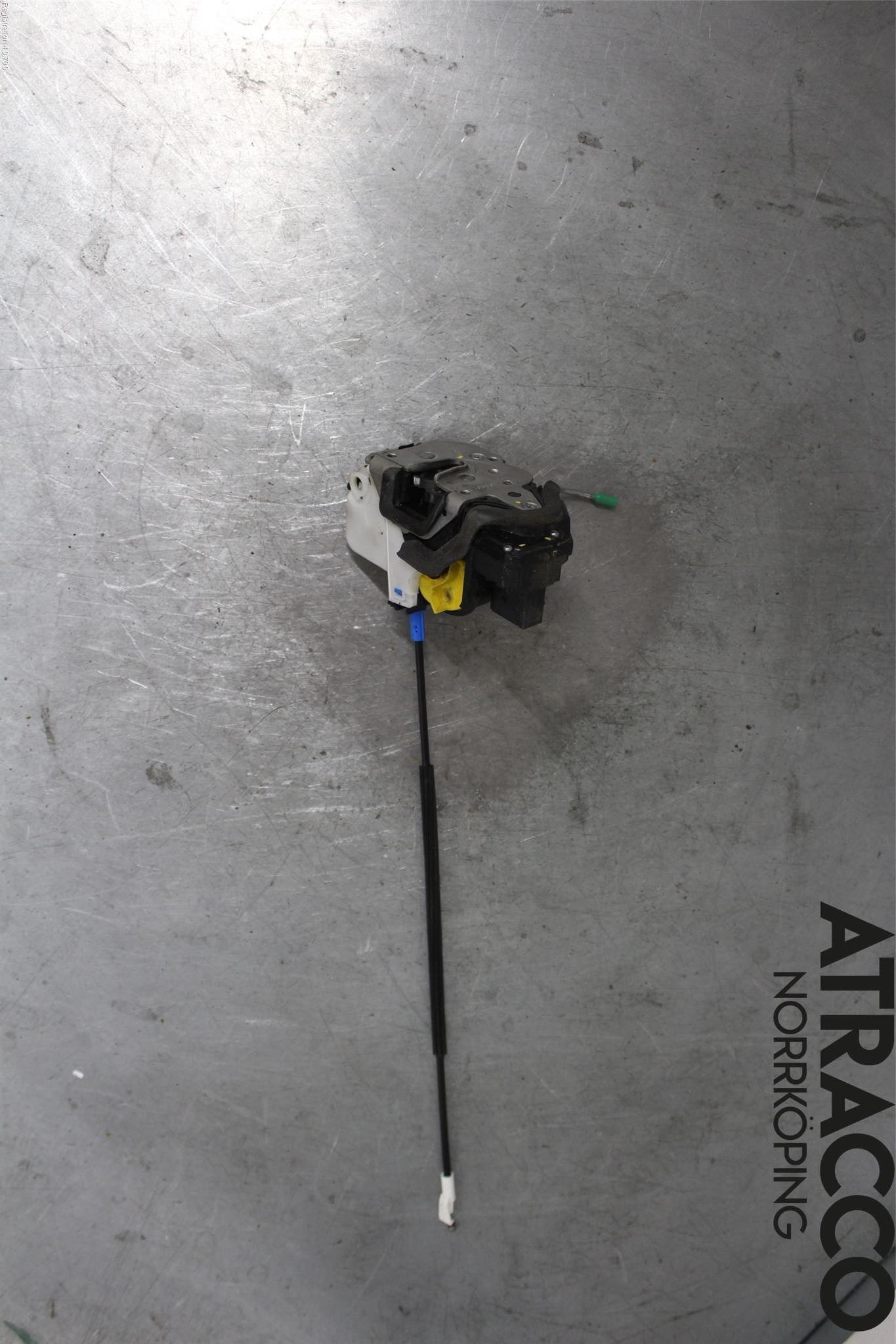 Opel ASTRA J 10-15 Låskista-Dörrlås