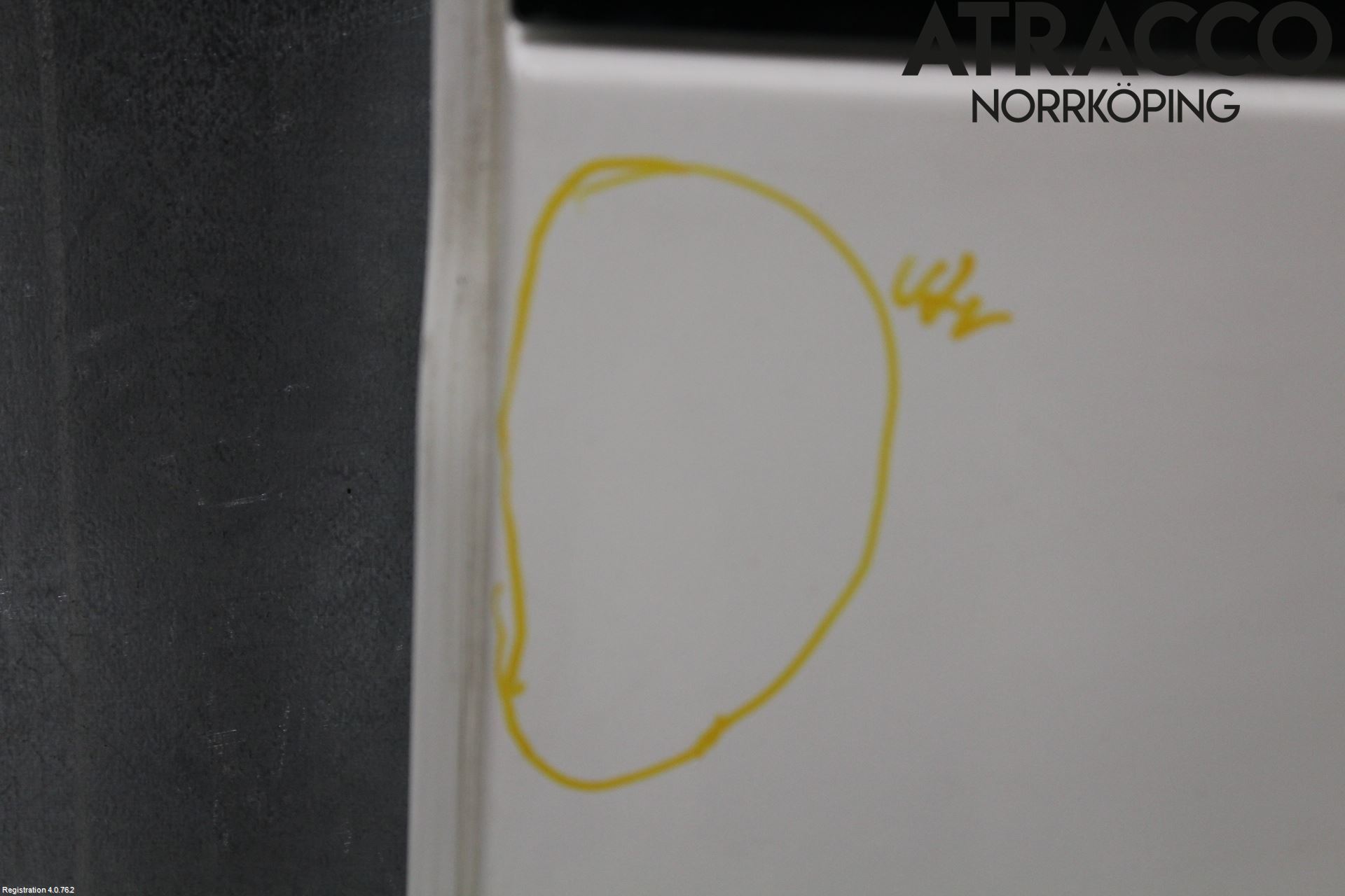 Volkswagen VW CADDY      04-10 Dörr Bak Van-Skåp Höger