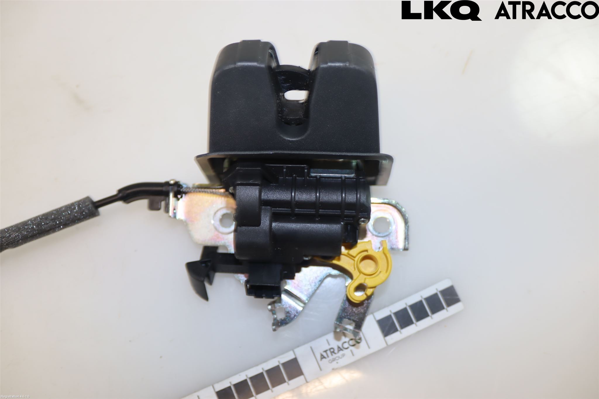 Volkswagen VW PASSAT 15-19 Bakluckeöppnare Automatisk