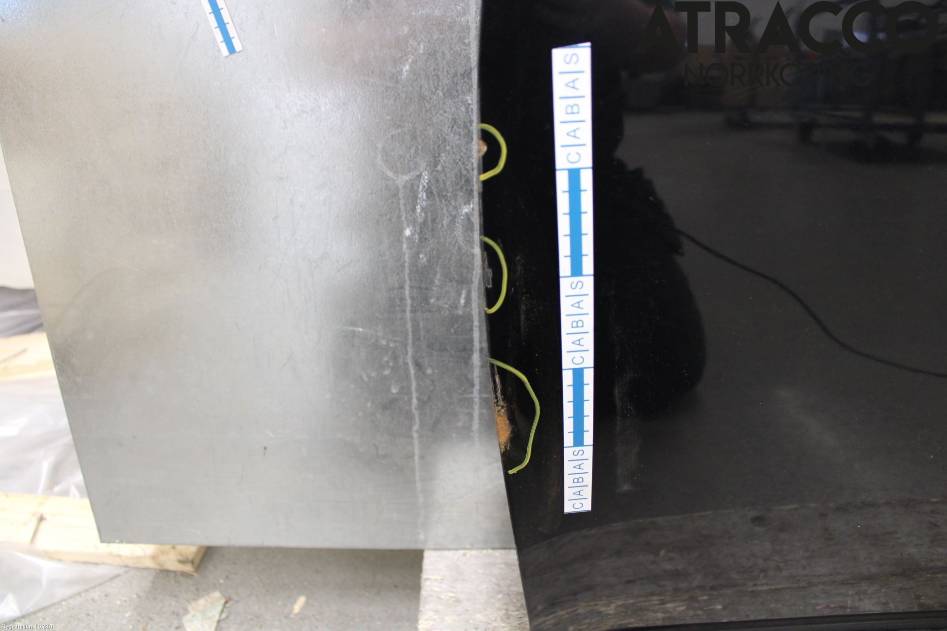 Toyota AVENSIS 03-06 Dörr Fram Vänster