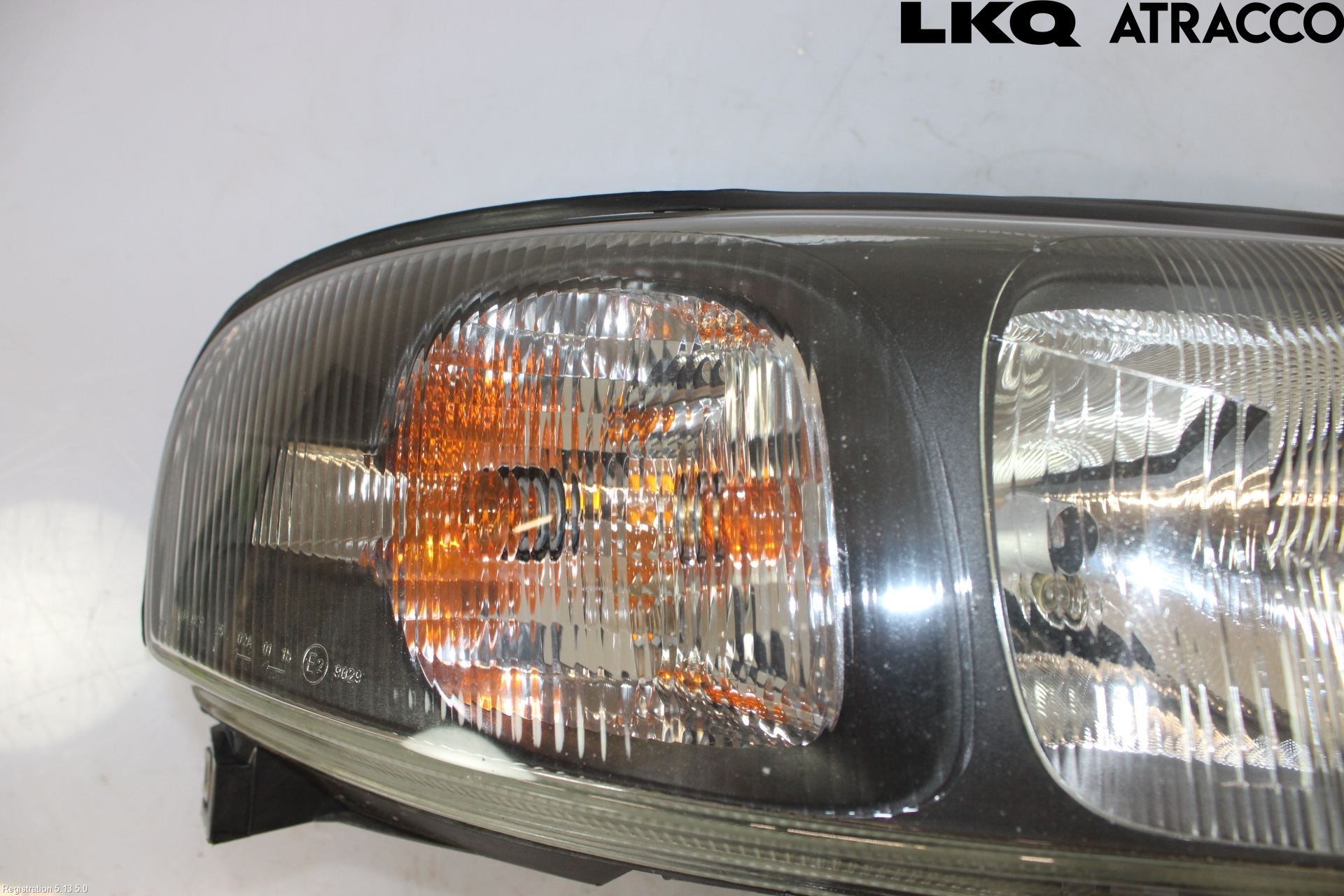 Volvo V70 00-04 Strålkastare Höger