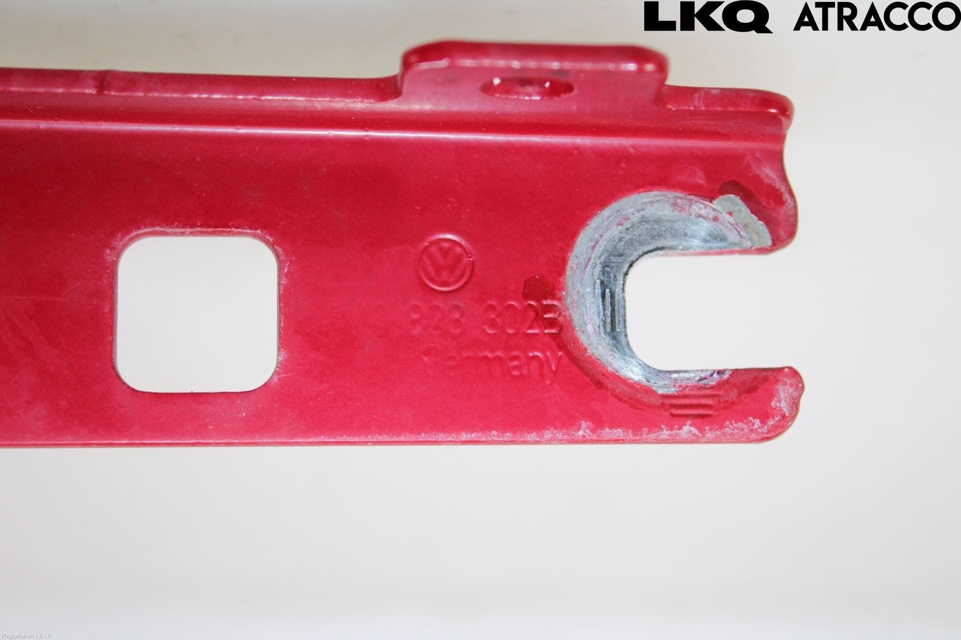 Volkswagen VW JETTA V 06-10 Huvgångjärn