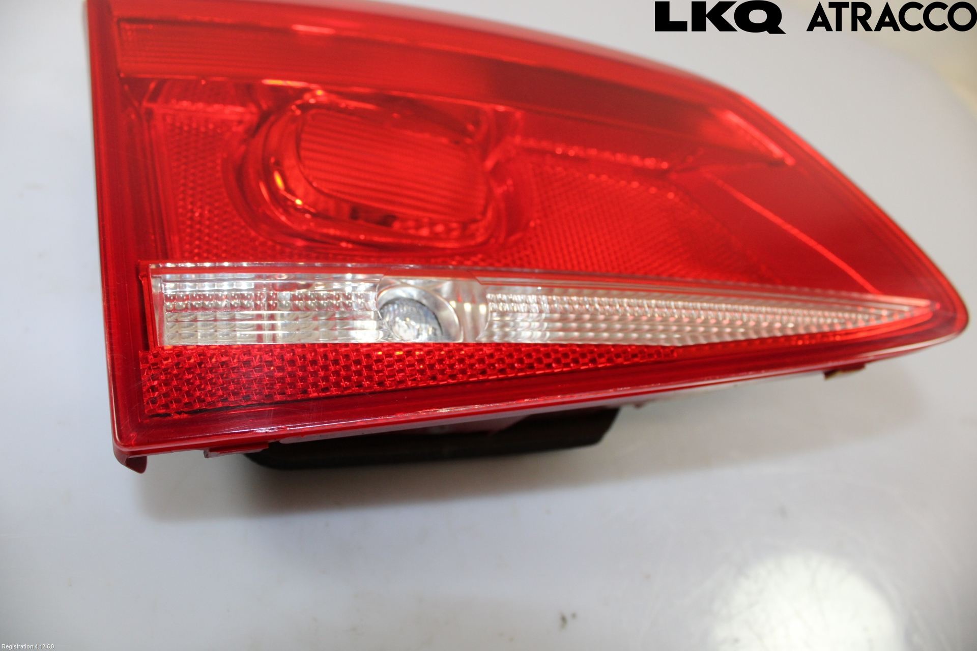 Volkswagen VW PASSAT 11-14 Bakljus Lucka Vä