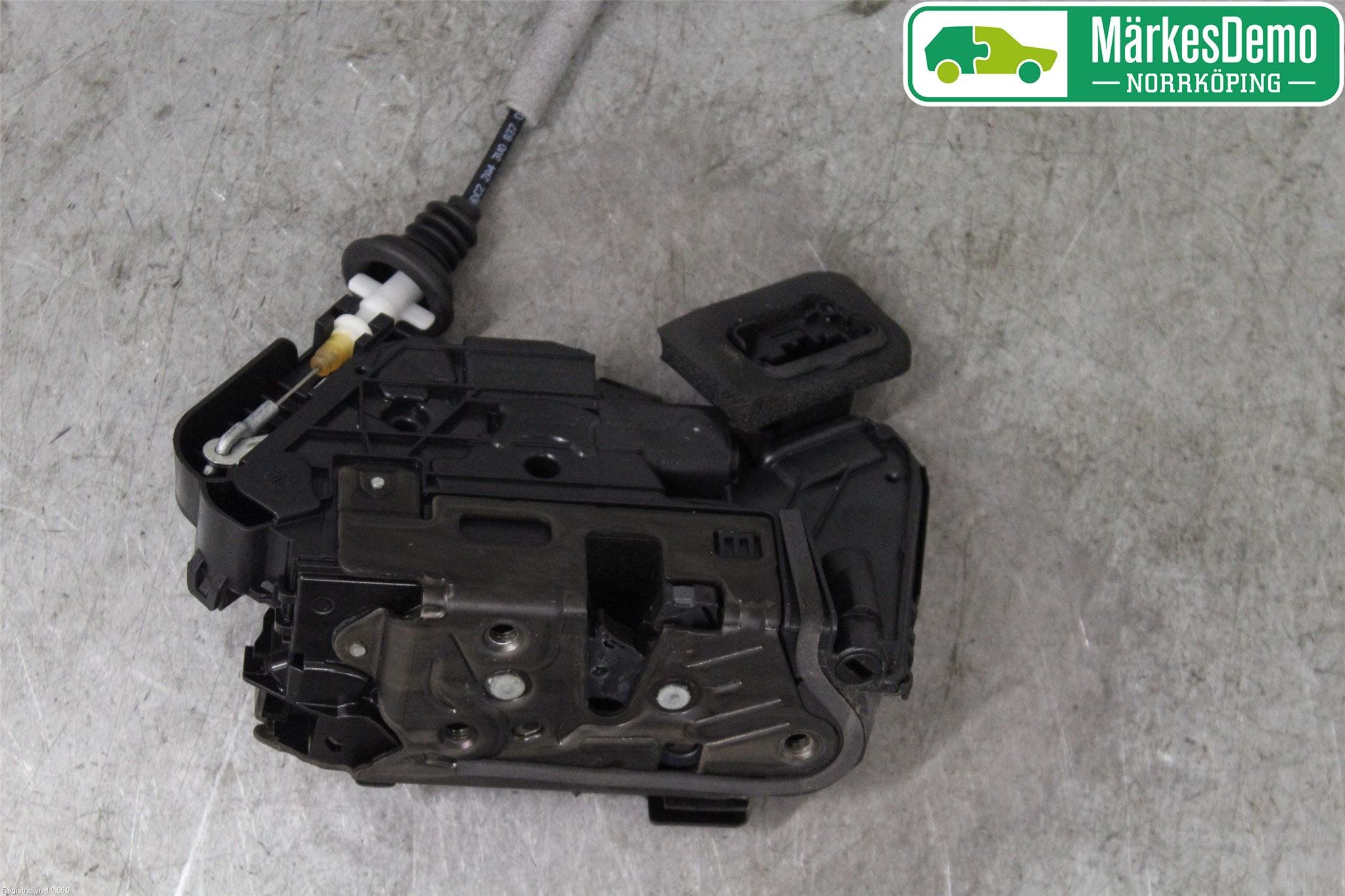 Skoda SUPERB 16-24 Låskista-Dörrlås