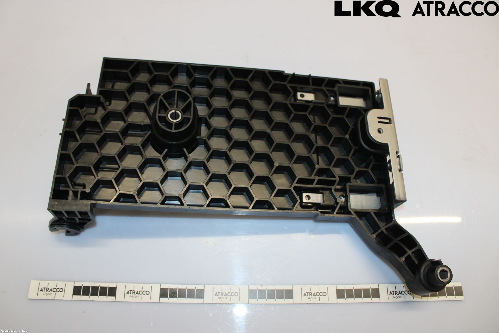 Volkswagen VW PASSAT 24- Batterilåda-Fäste-Hållare