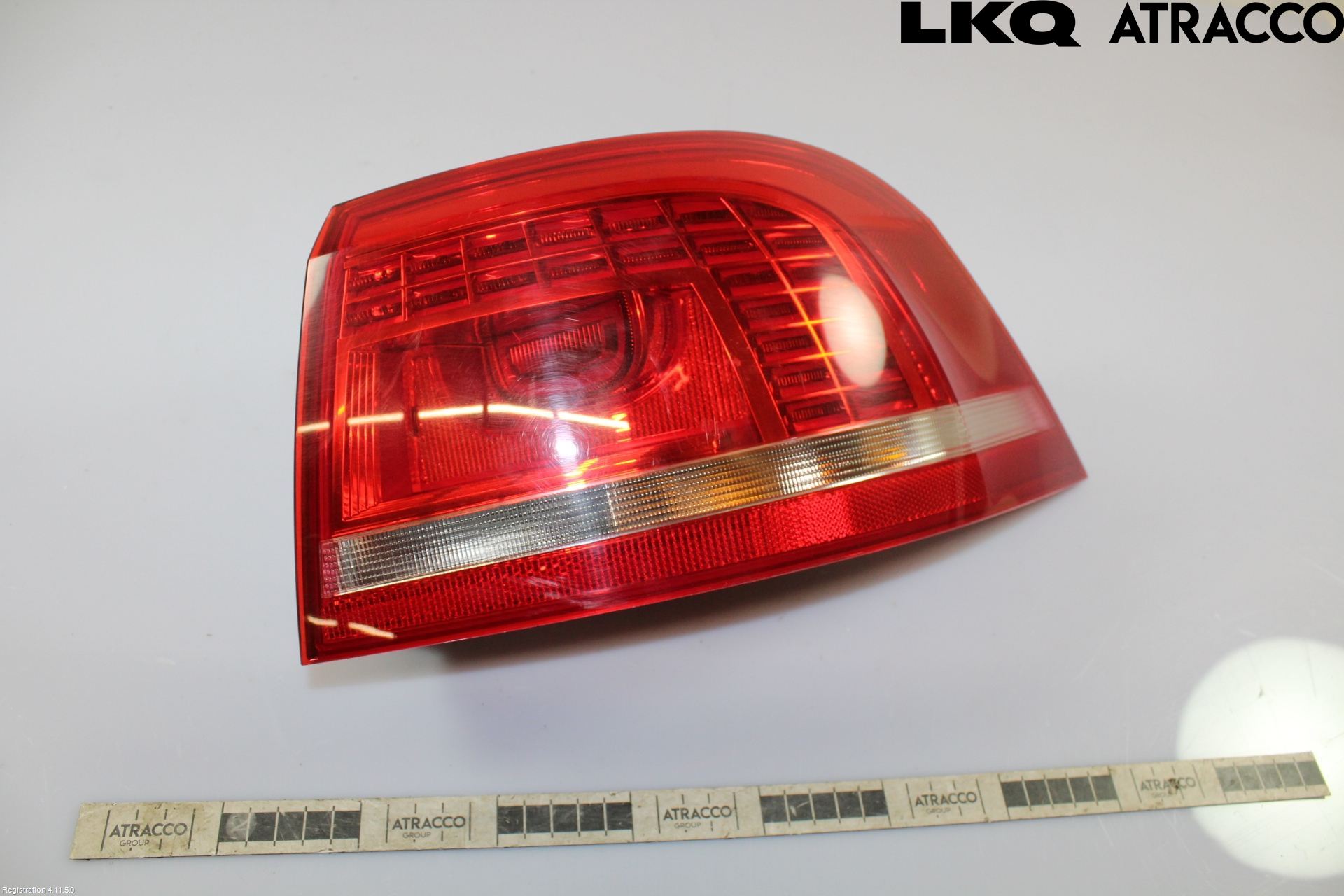 Volkswagen VW PASSAT 11-14 Bakljus Höger