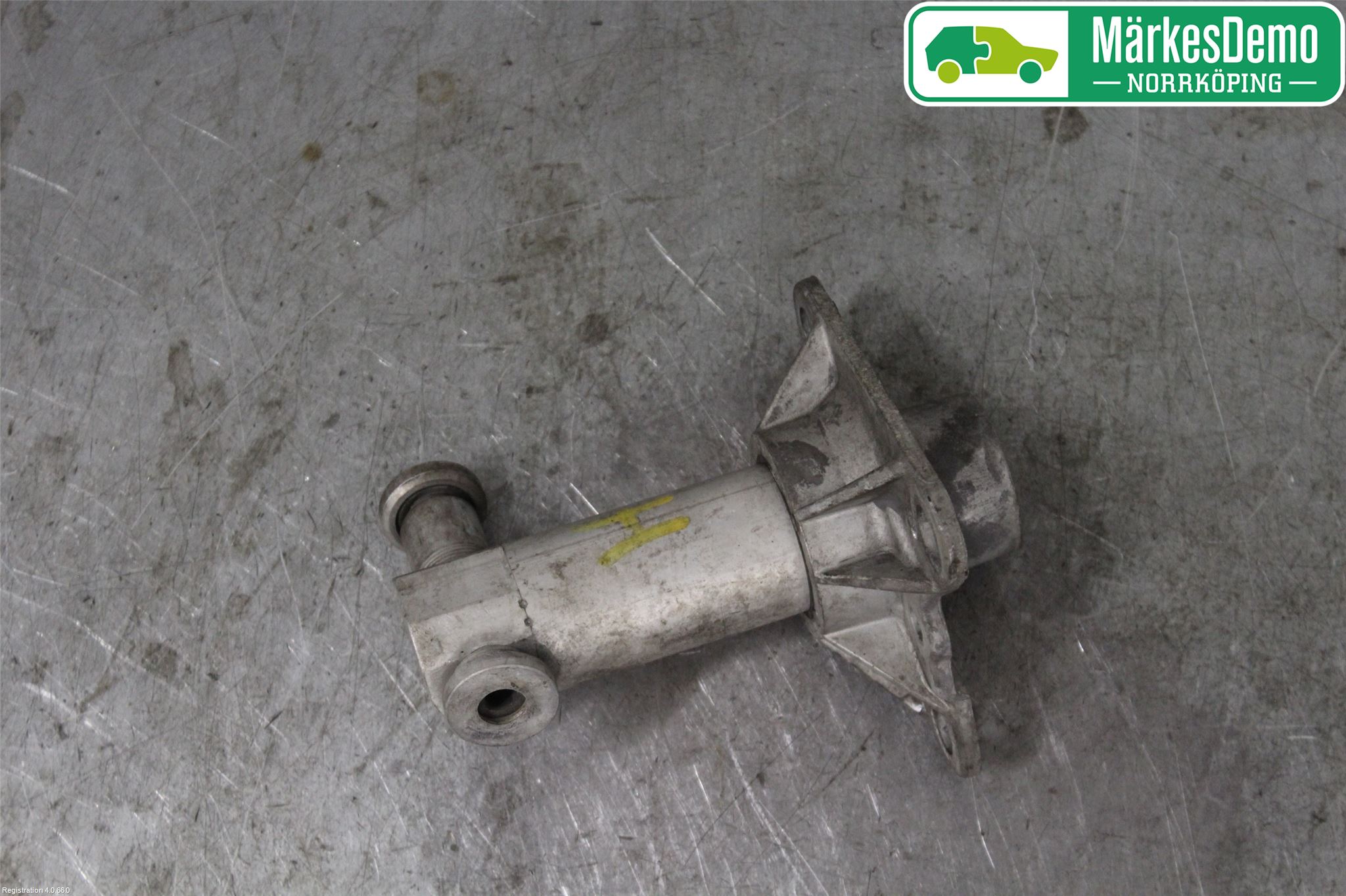 Audi A6/S6     97-05 Stötfångarbärjärn Fram