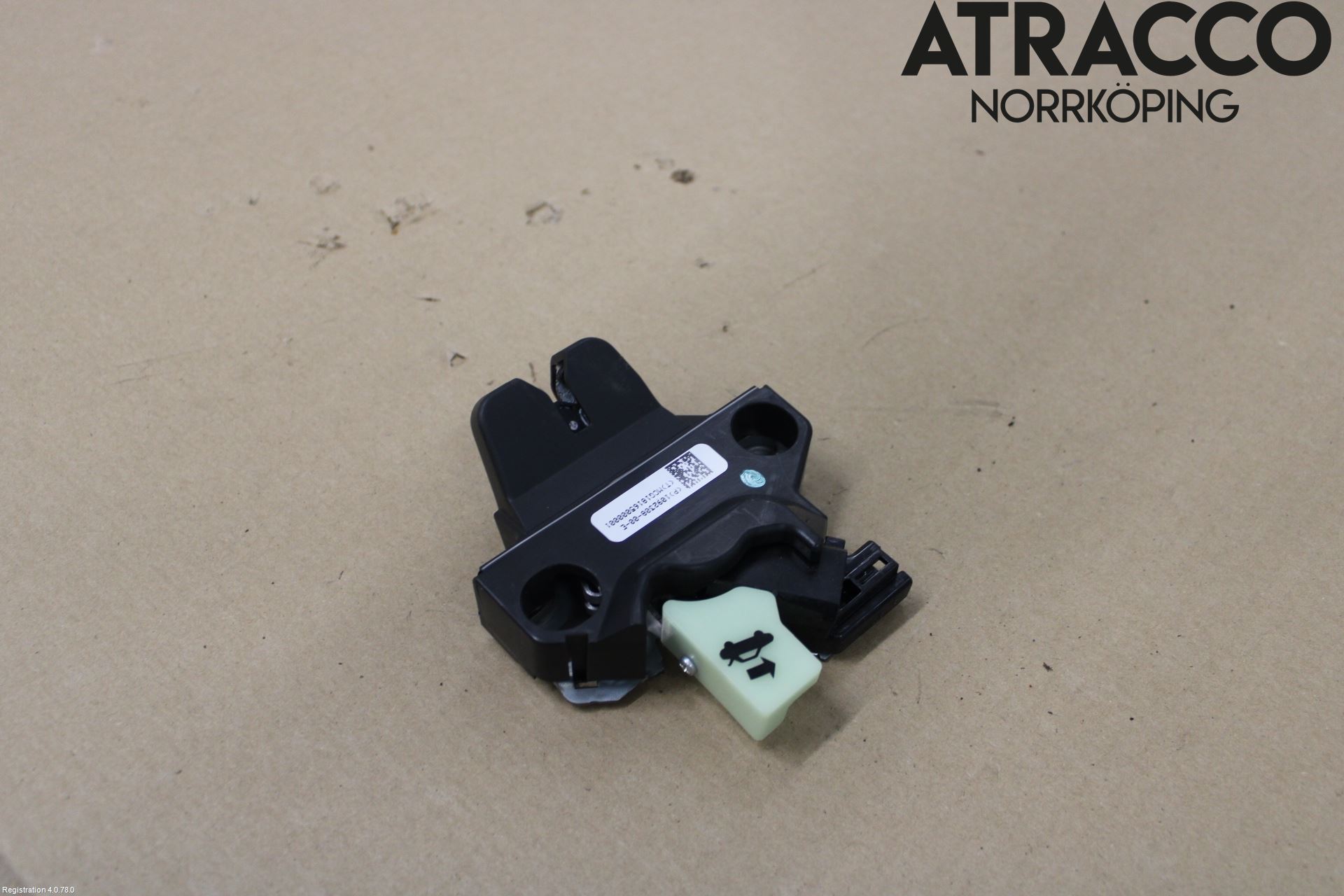 Tesla MODEL 3 17- Låskista Baklucka